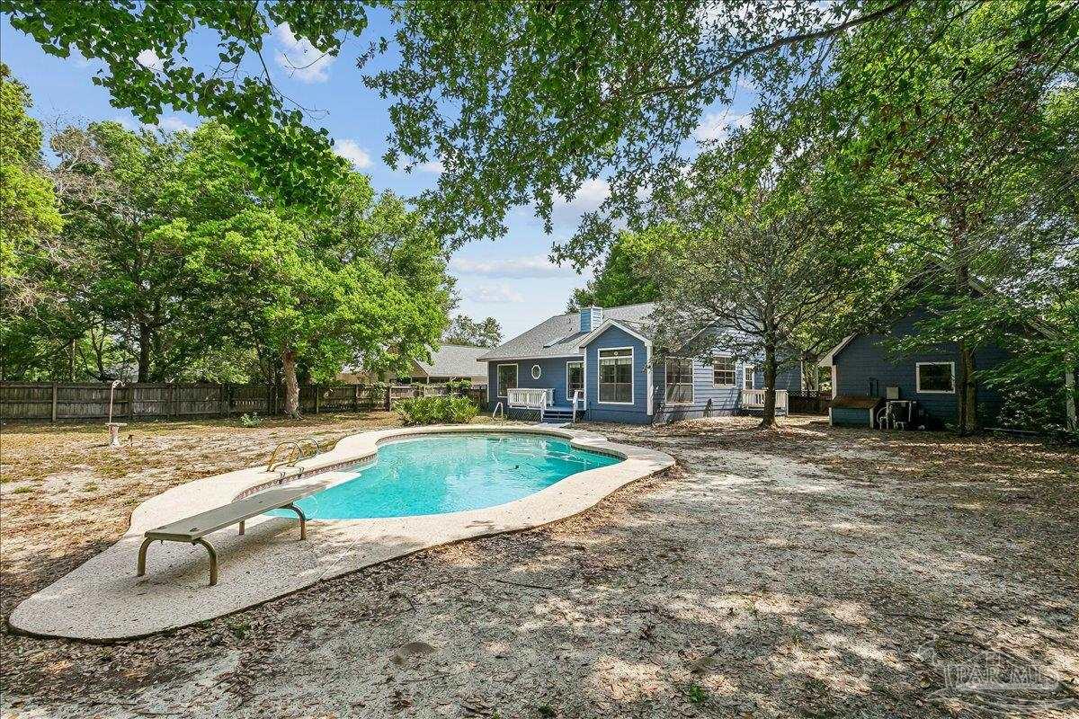 1515 Oak Shore Dr