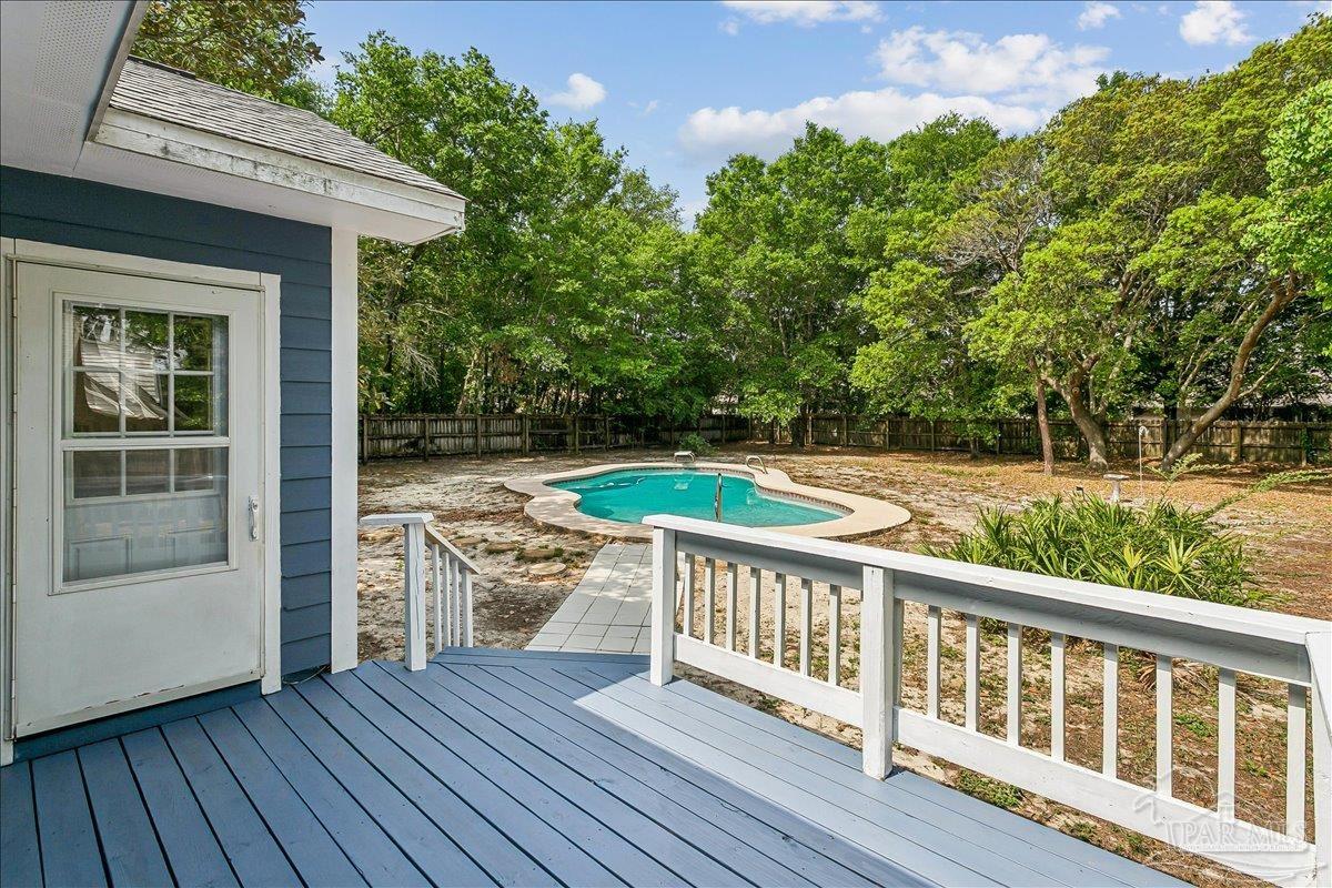 1515 Oak Shore Dr