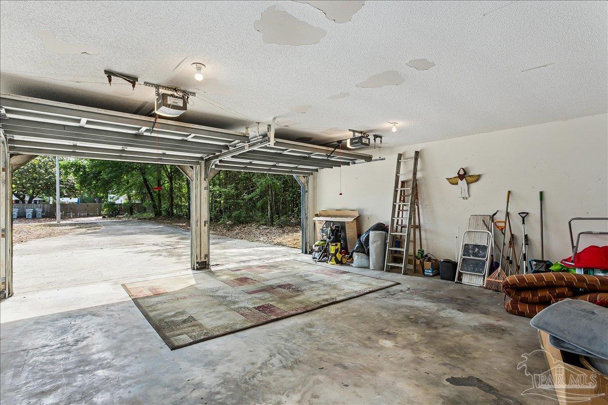 1515 Oak Shore Dr