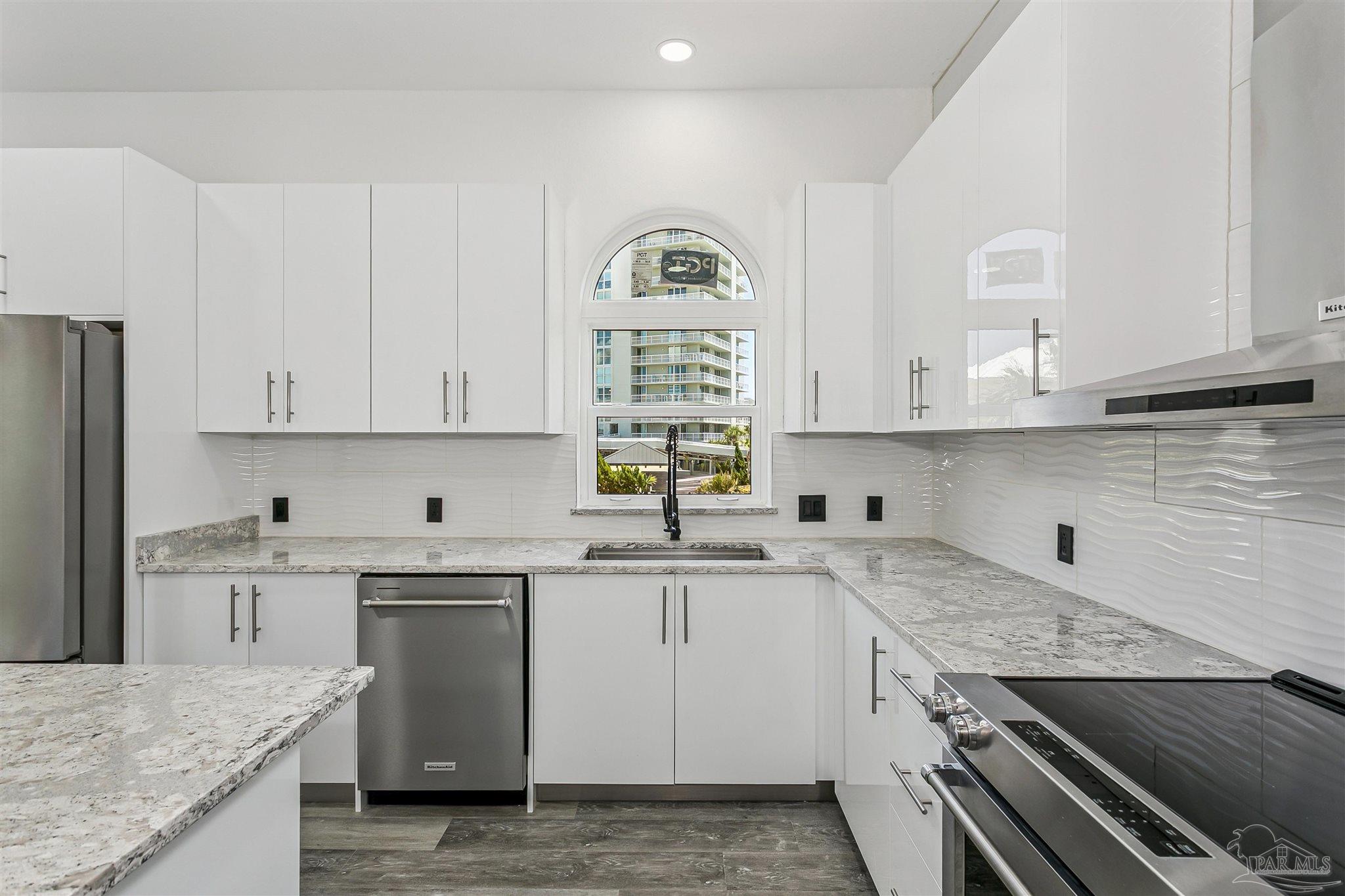 21 E Galvez Ct