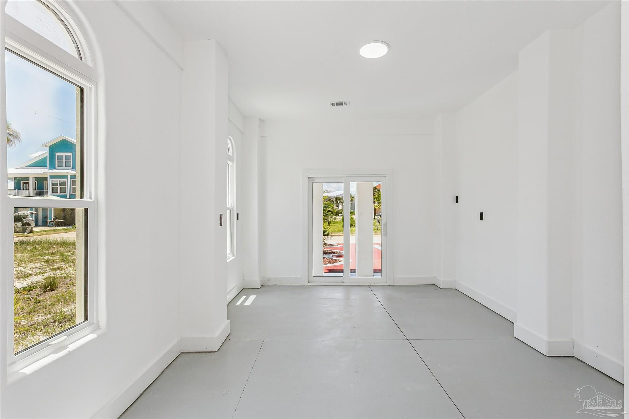 21 E Galvez Ct