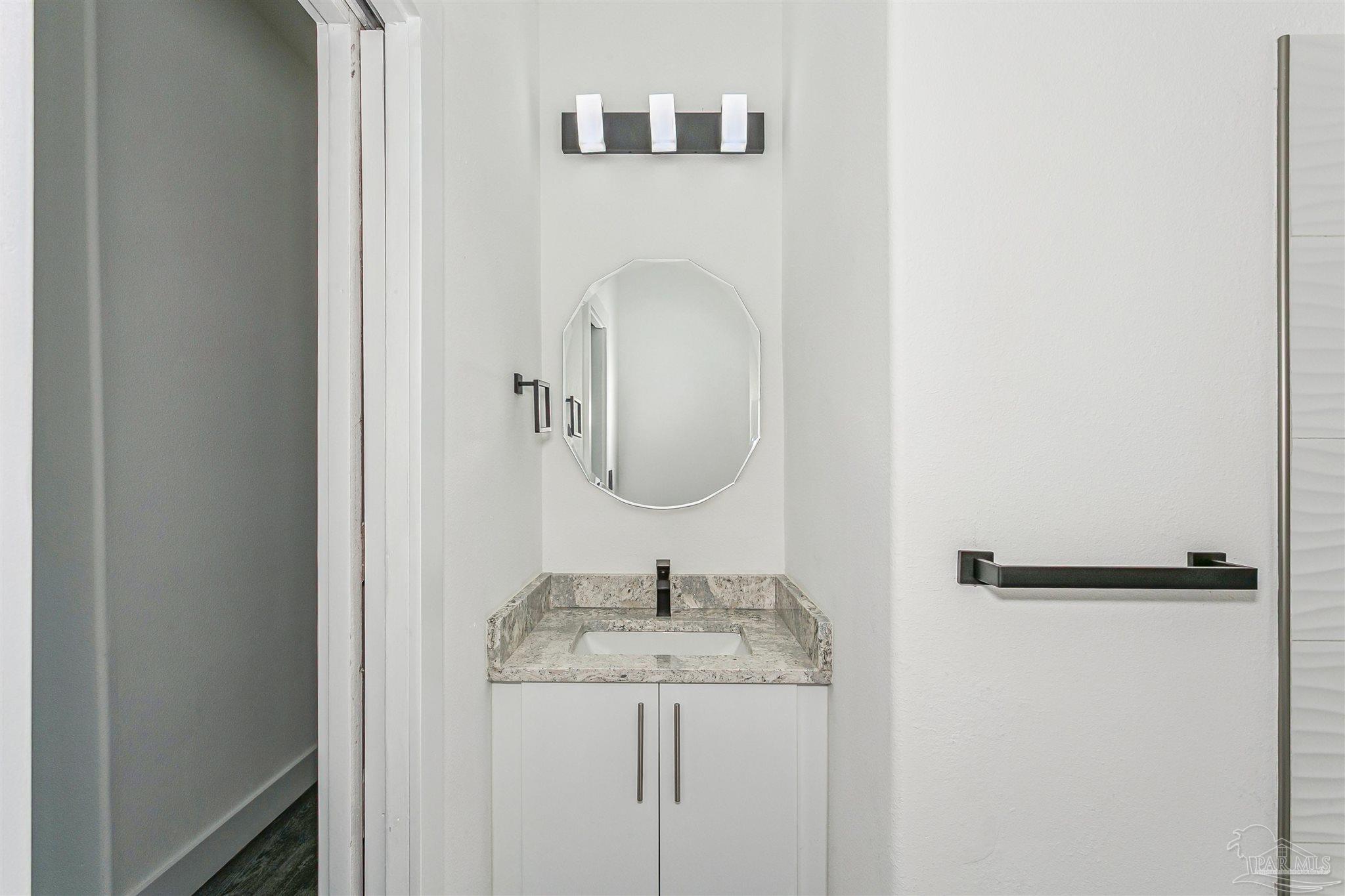 21 E Galvez Ct