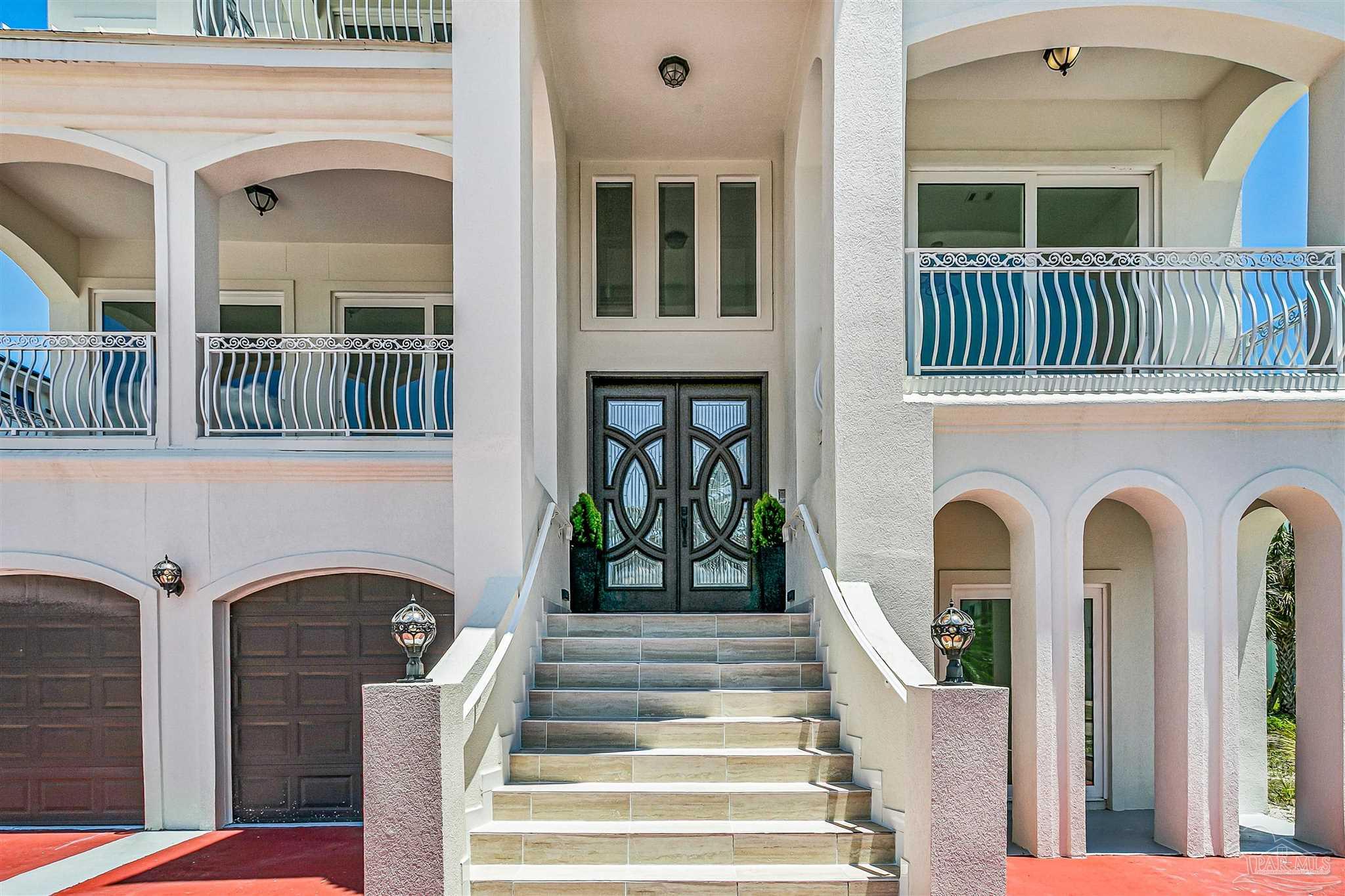 21 E Galvez Ct