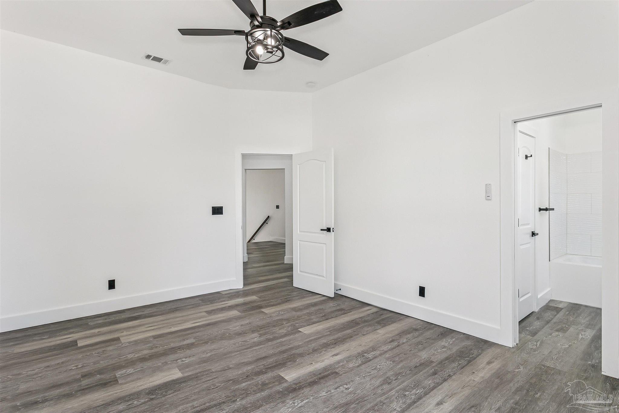 21 E Galvez Ct