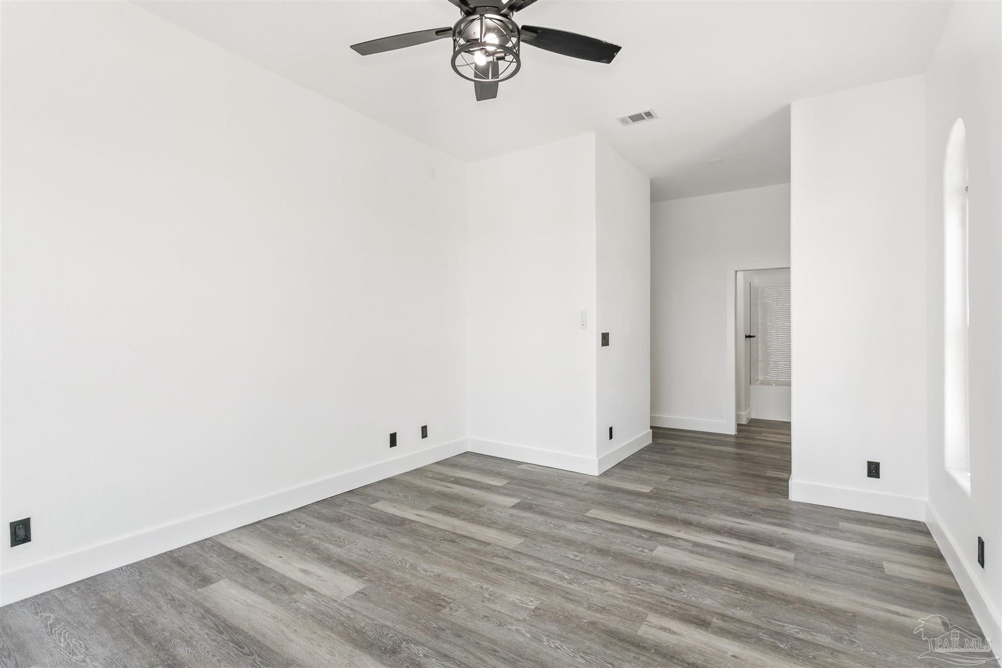 21 E Galvez Ct
