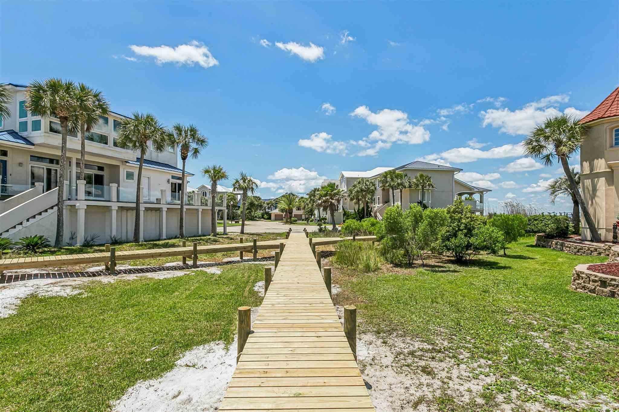 21 E Galvez Ct
