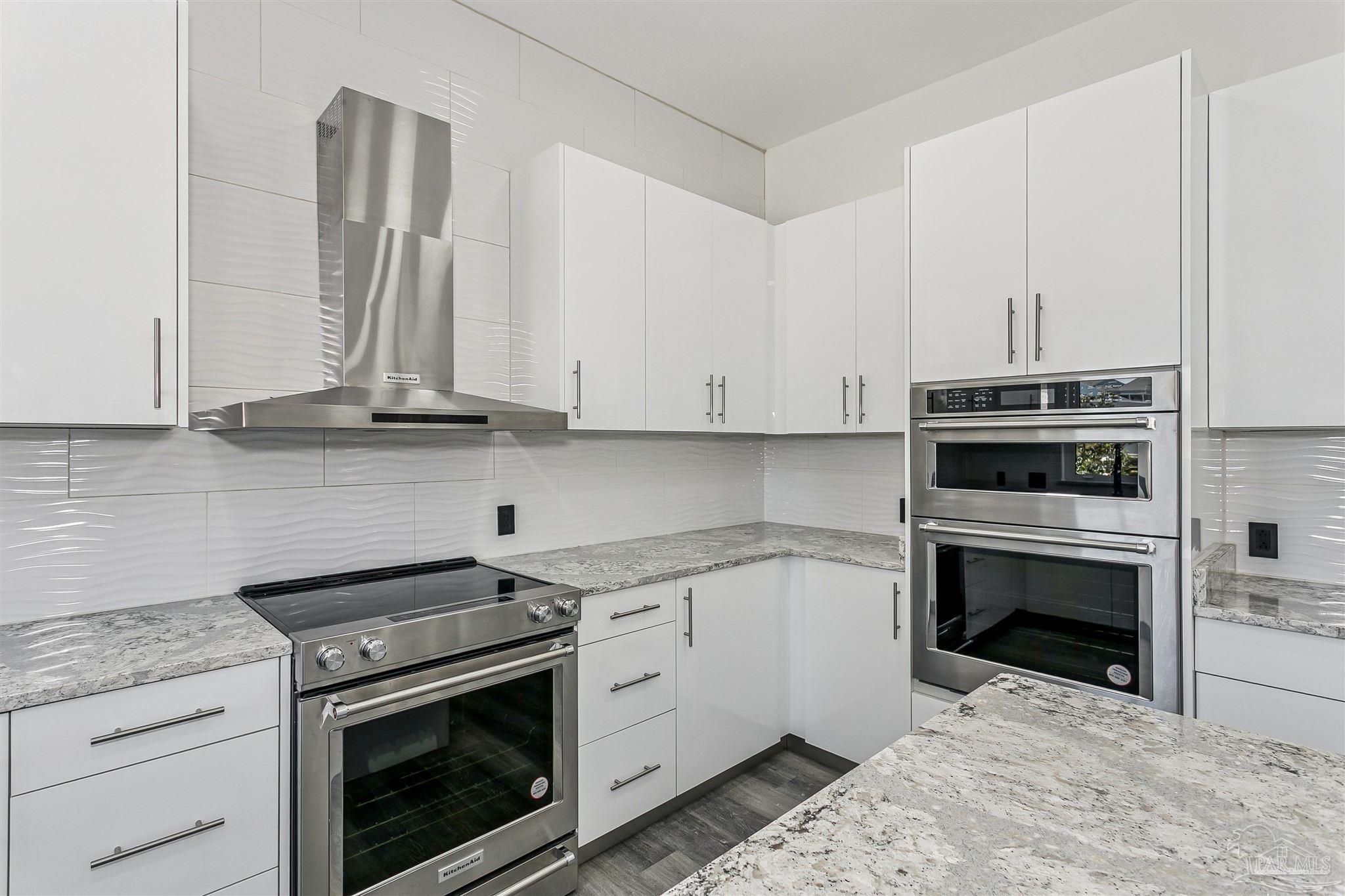 21 E Galvez Ct