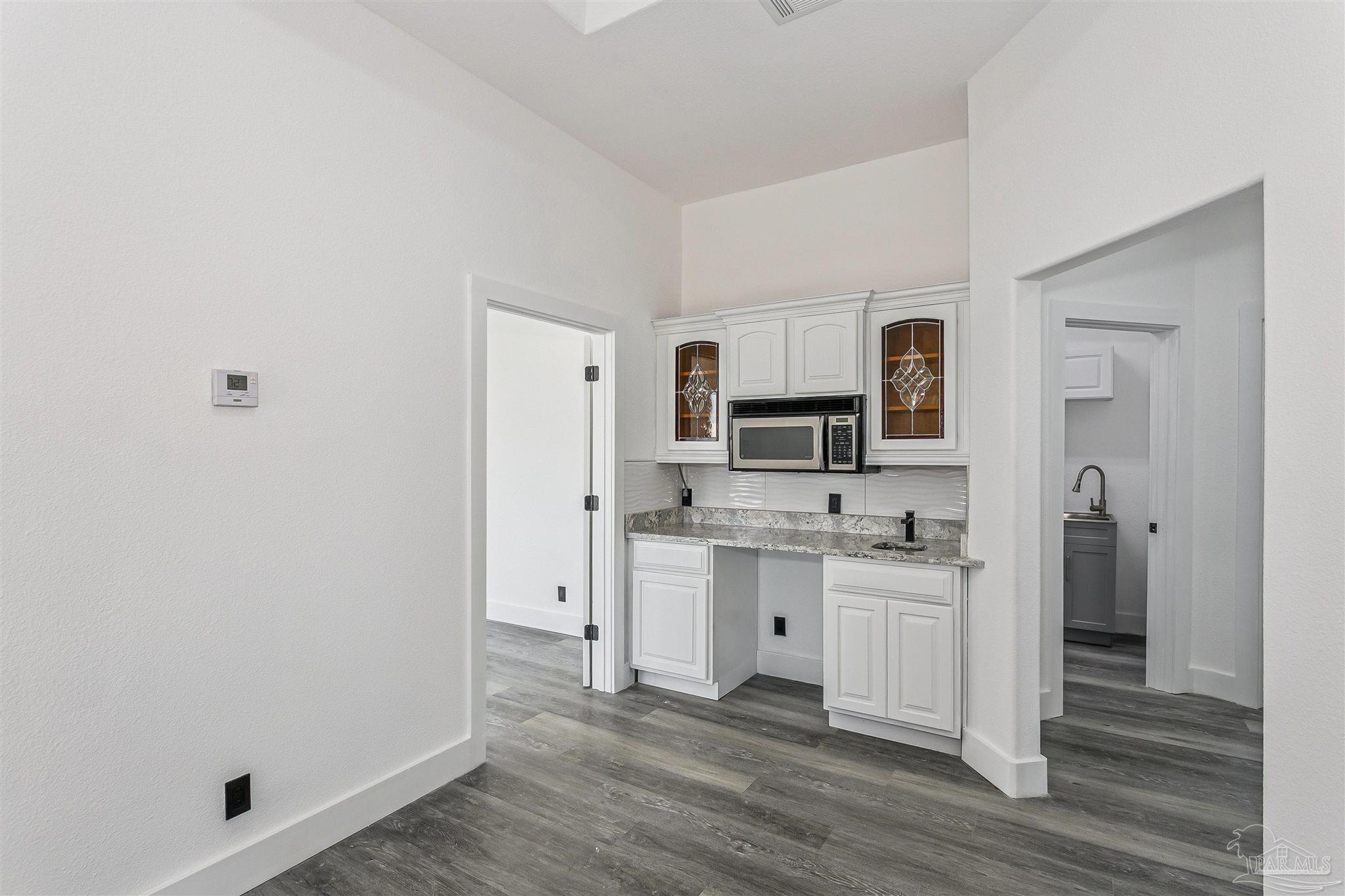 21 E Galvez Ct