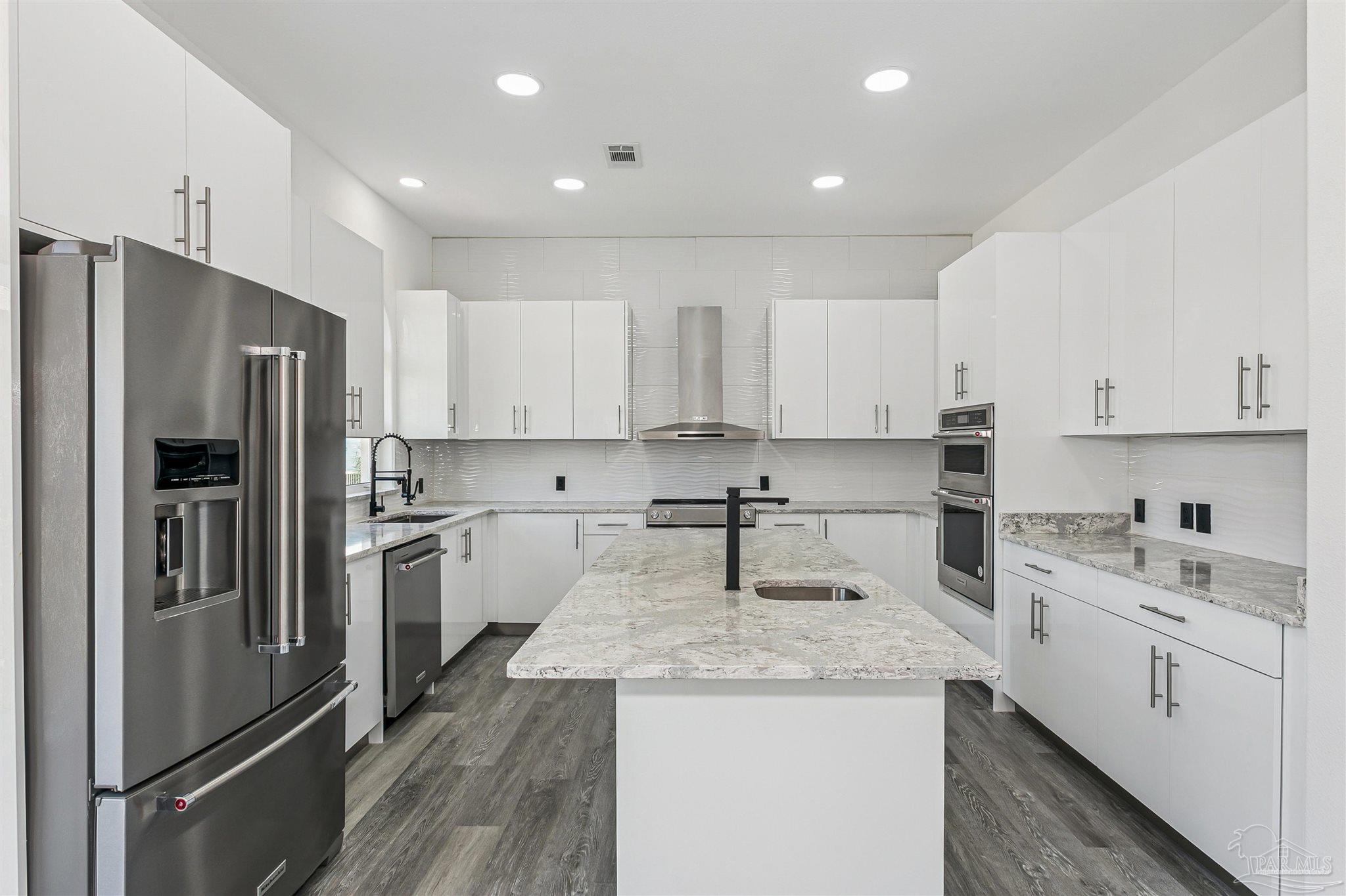 21 E Galvez Ct