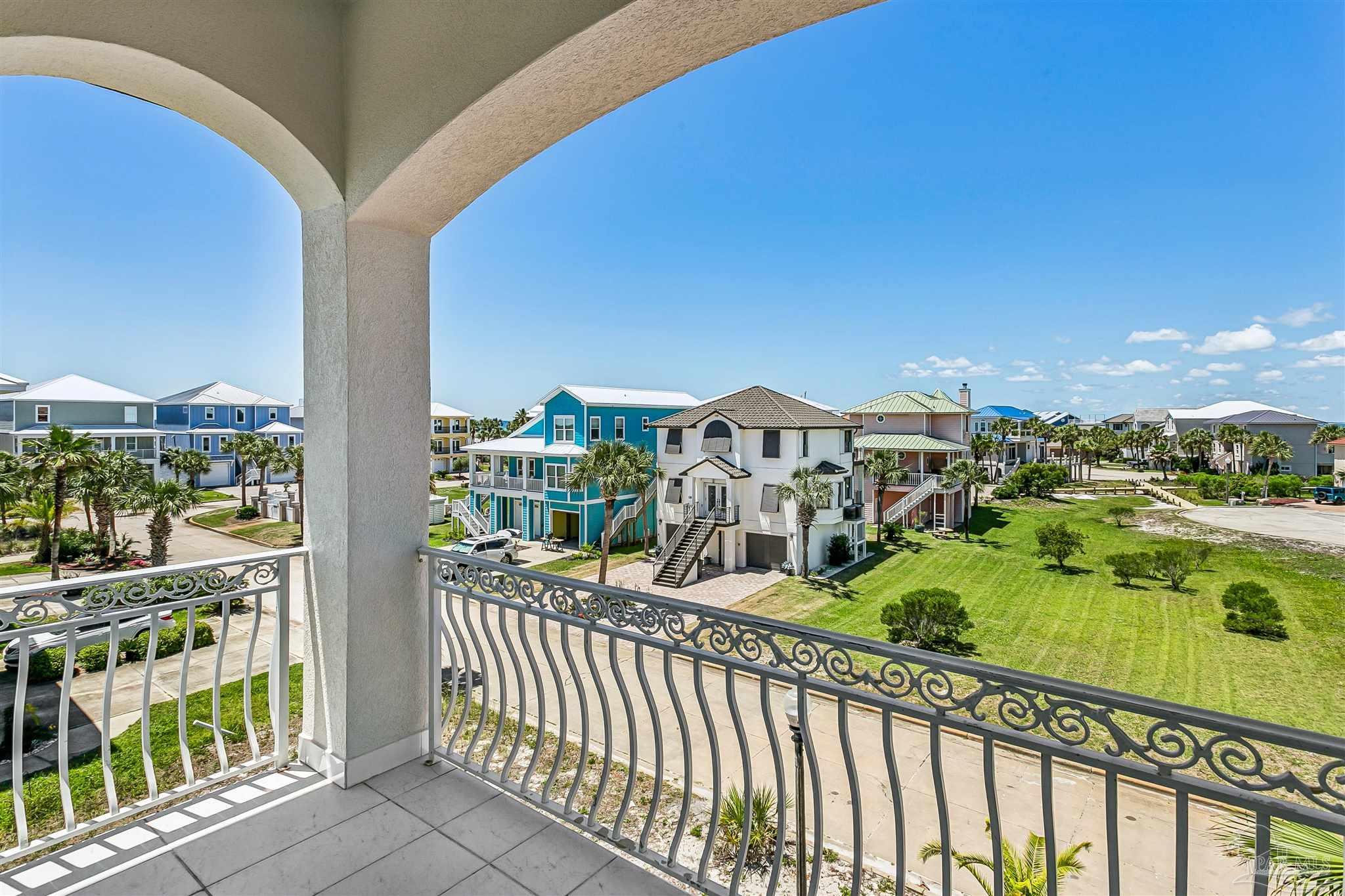 21 E Galvez Ct