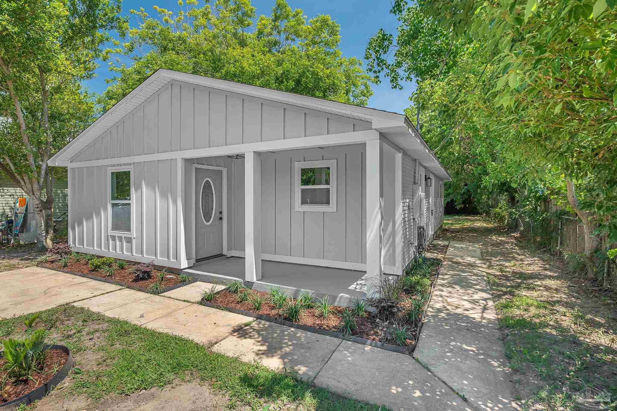 1802 W Godfrey St