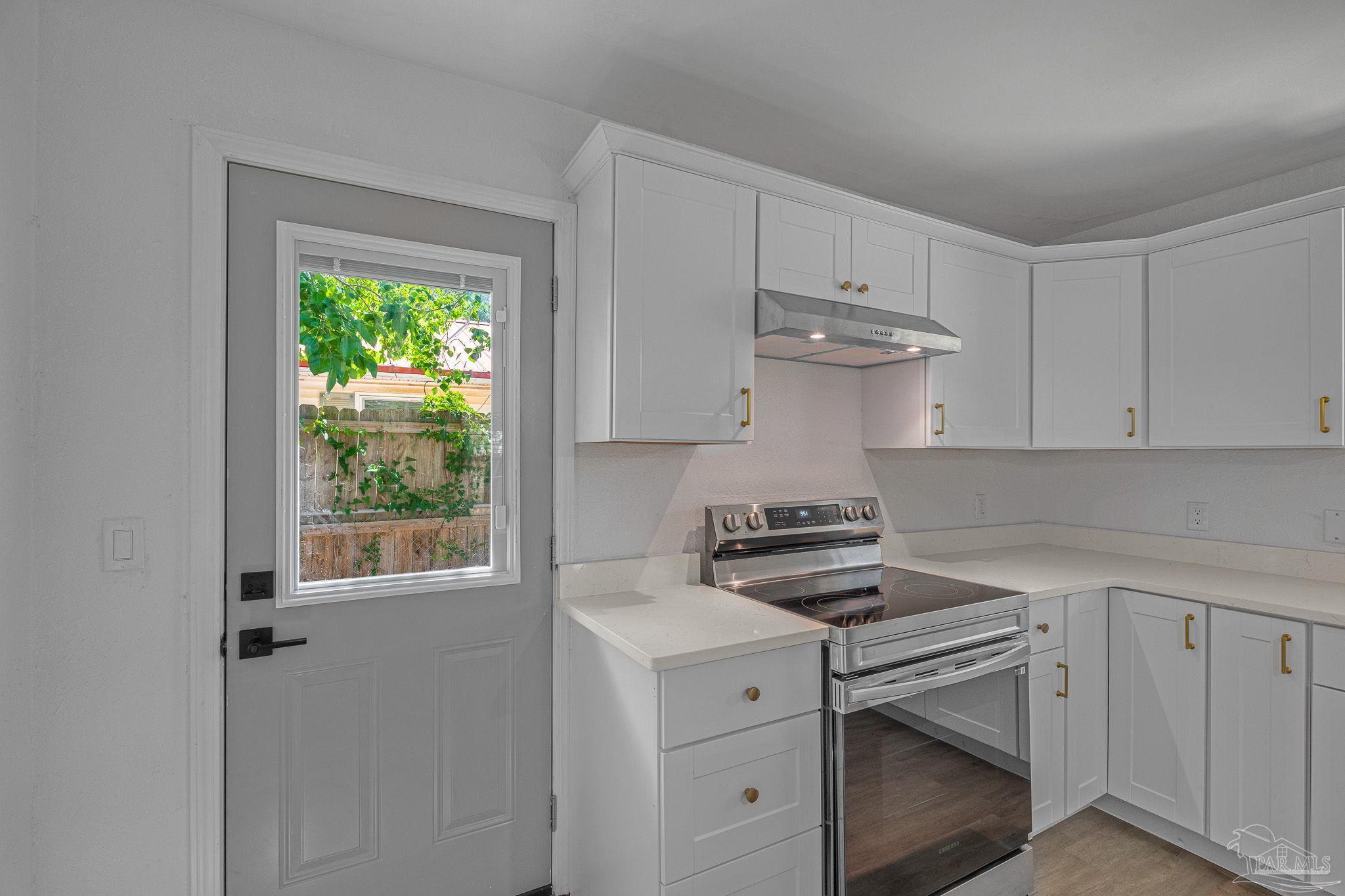 1802 W Godfrey St