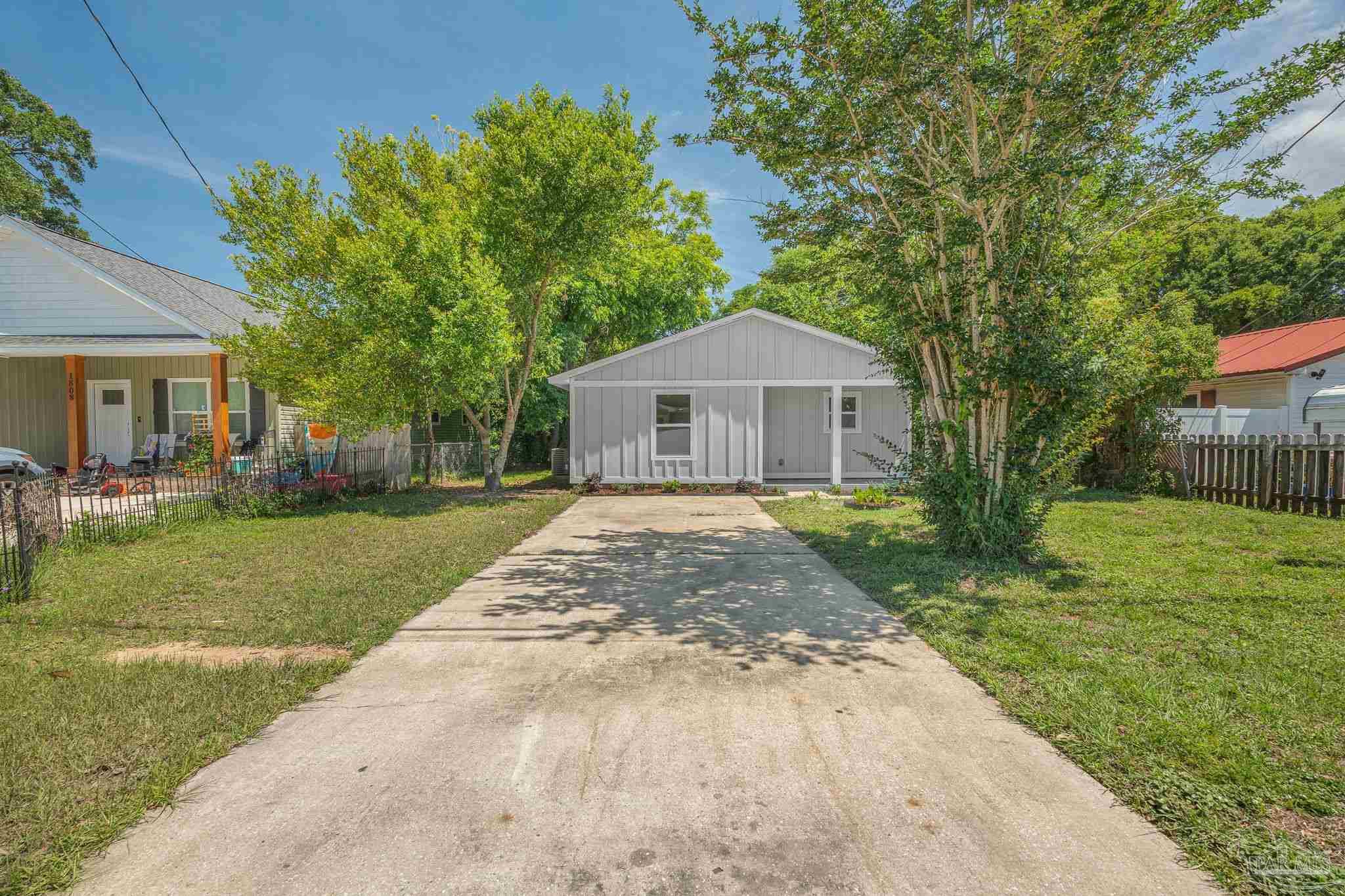1802 W Godfrey St