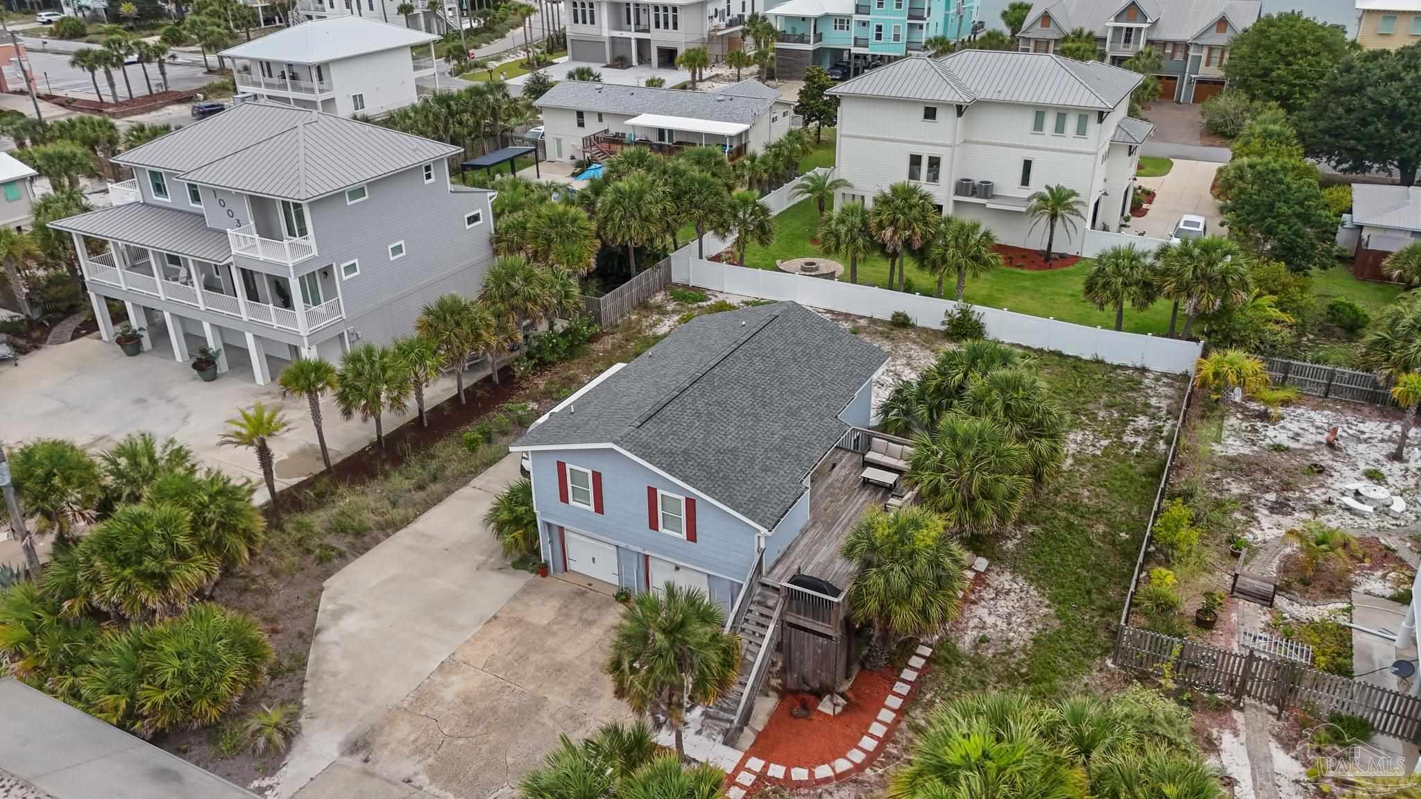 1005 Via Deluna Dr