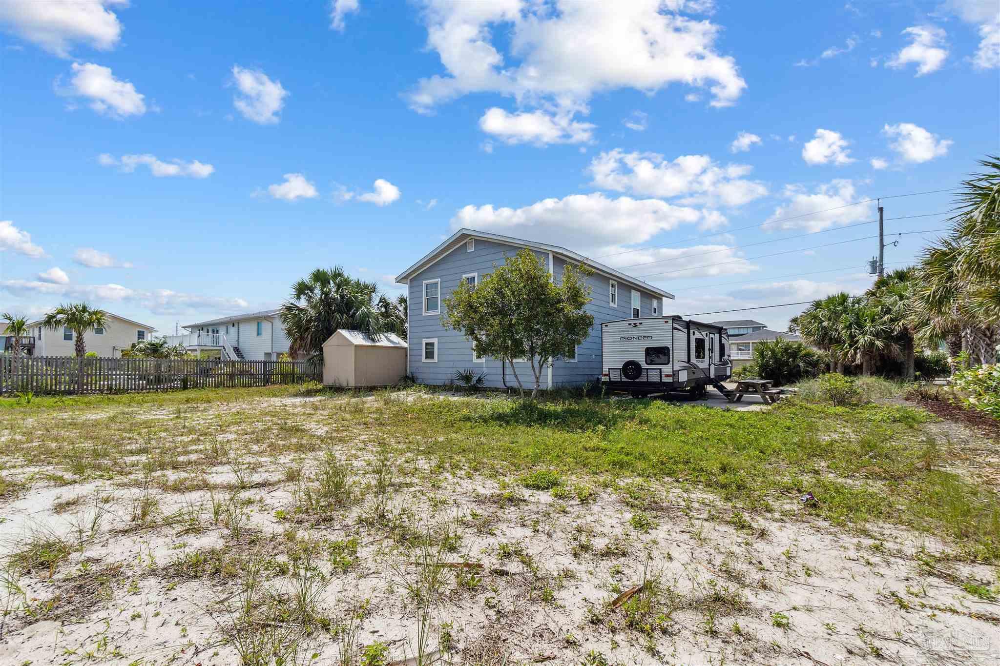1005 Via Deluna Dr