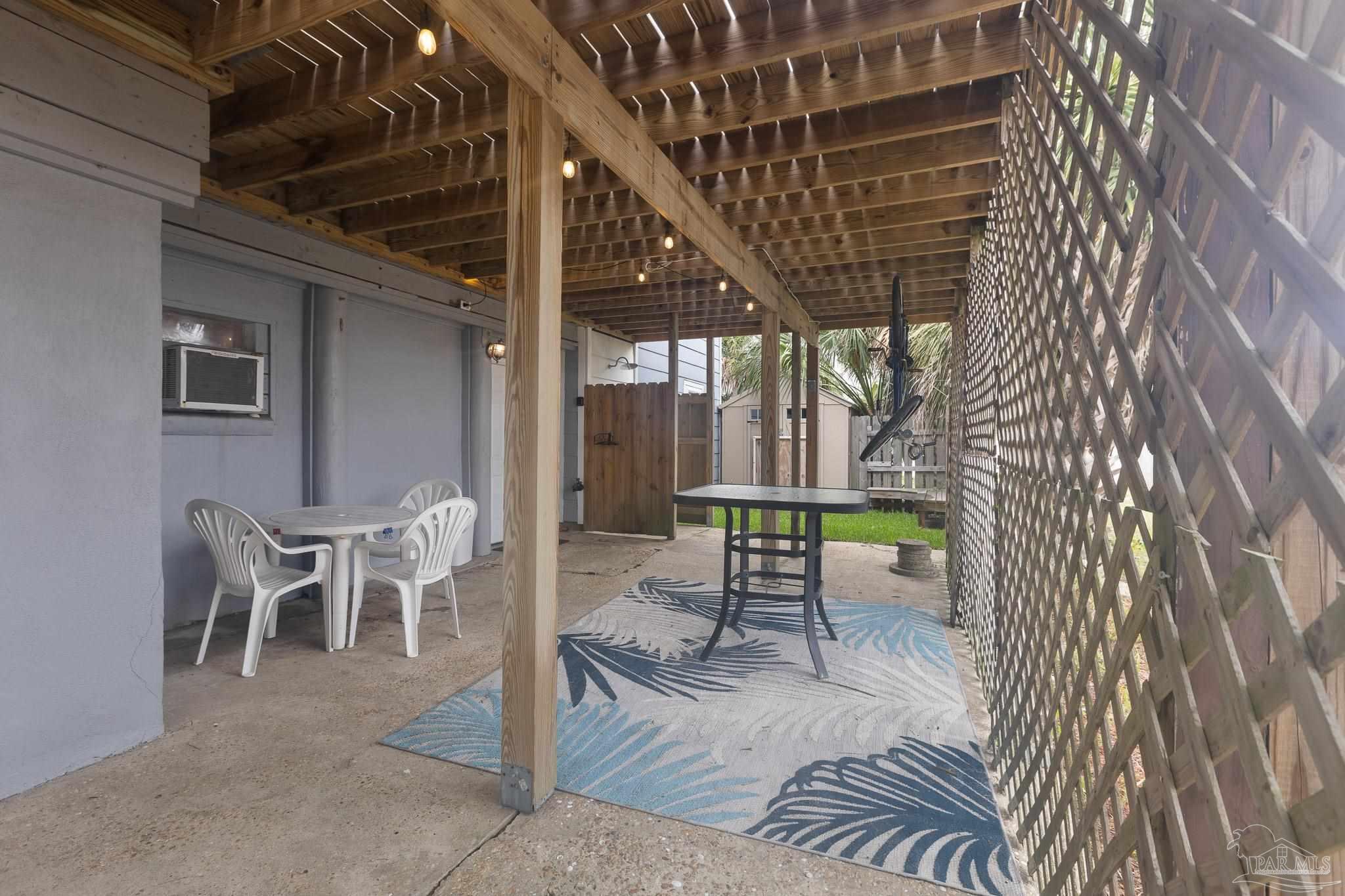 1005 Via Deluna Dr
