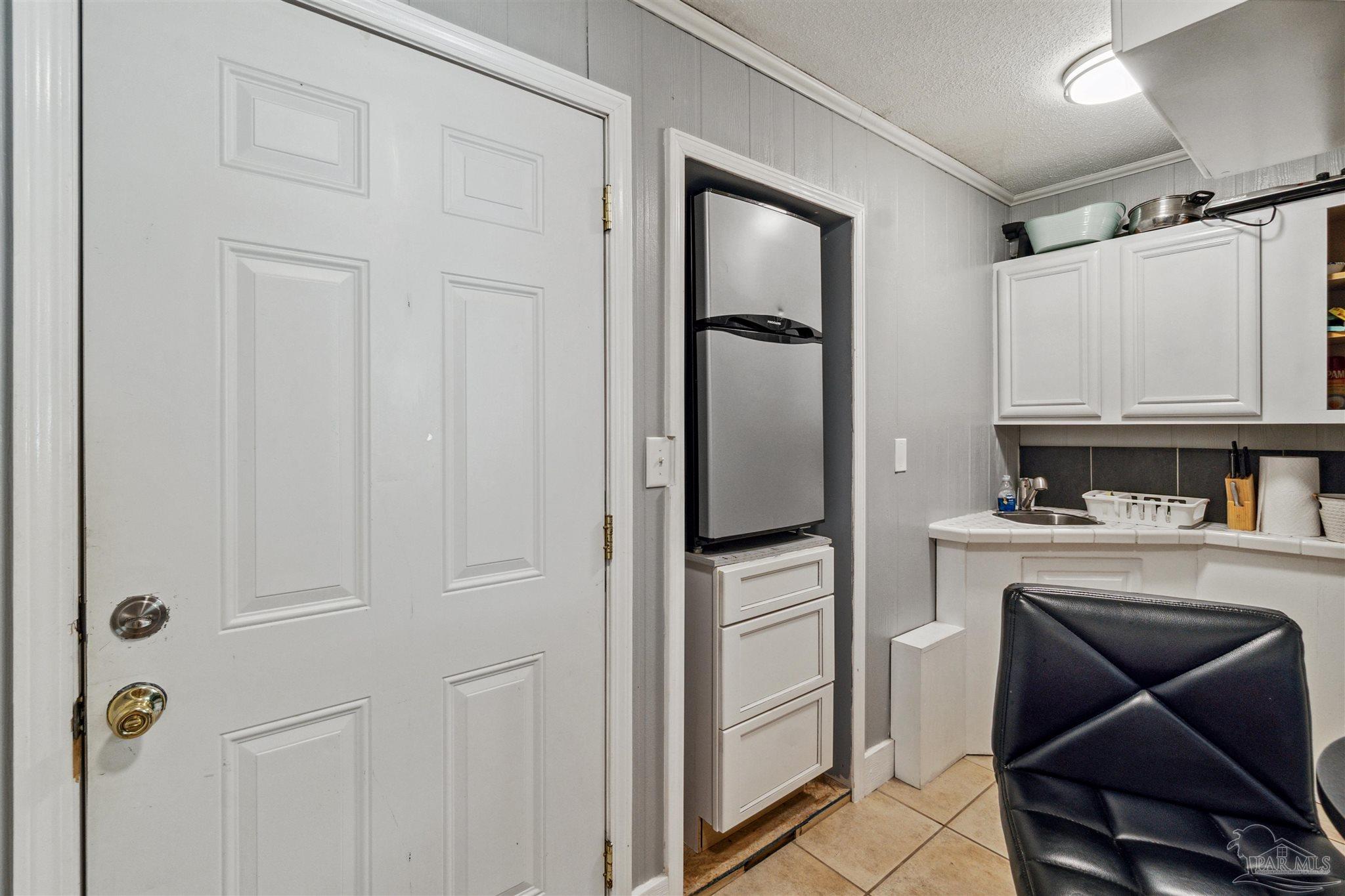 1005 Via Deluna Dr