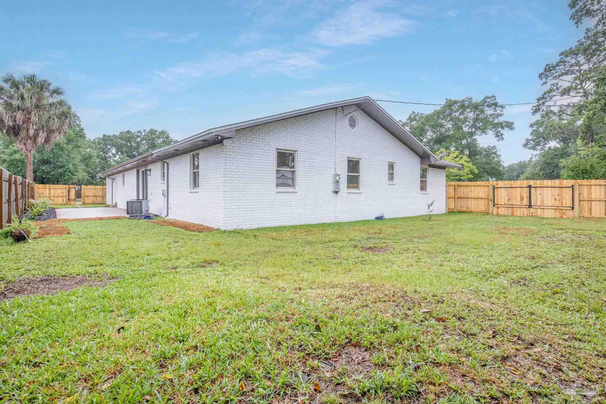 2800 N 18th Ave