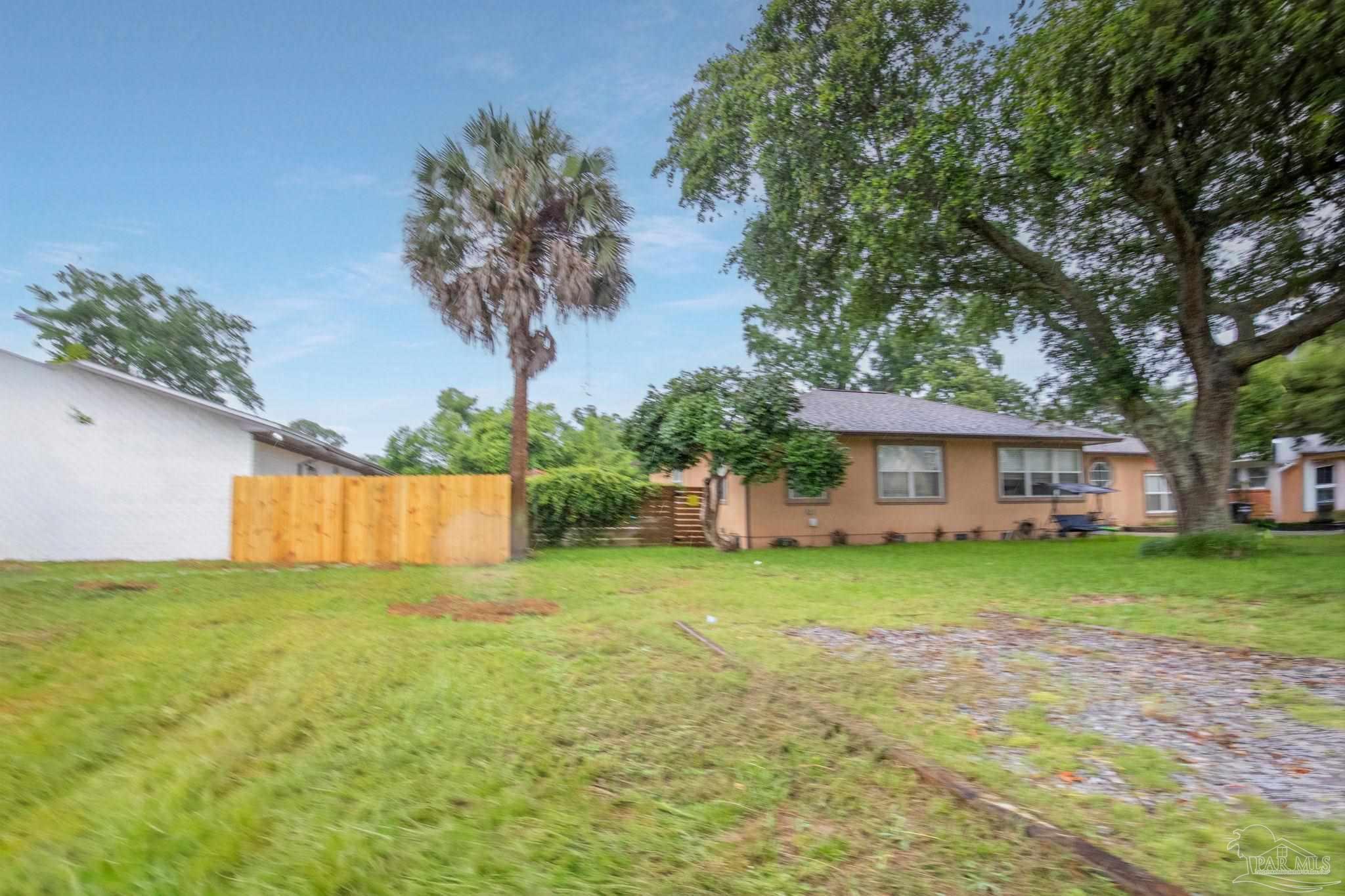 2800 N 18th Ave