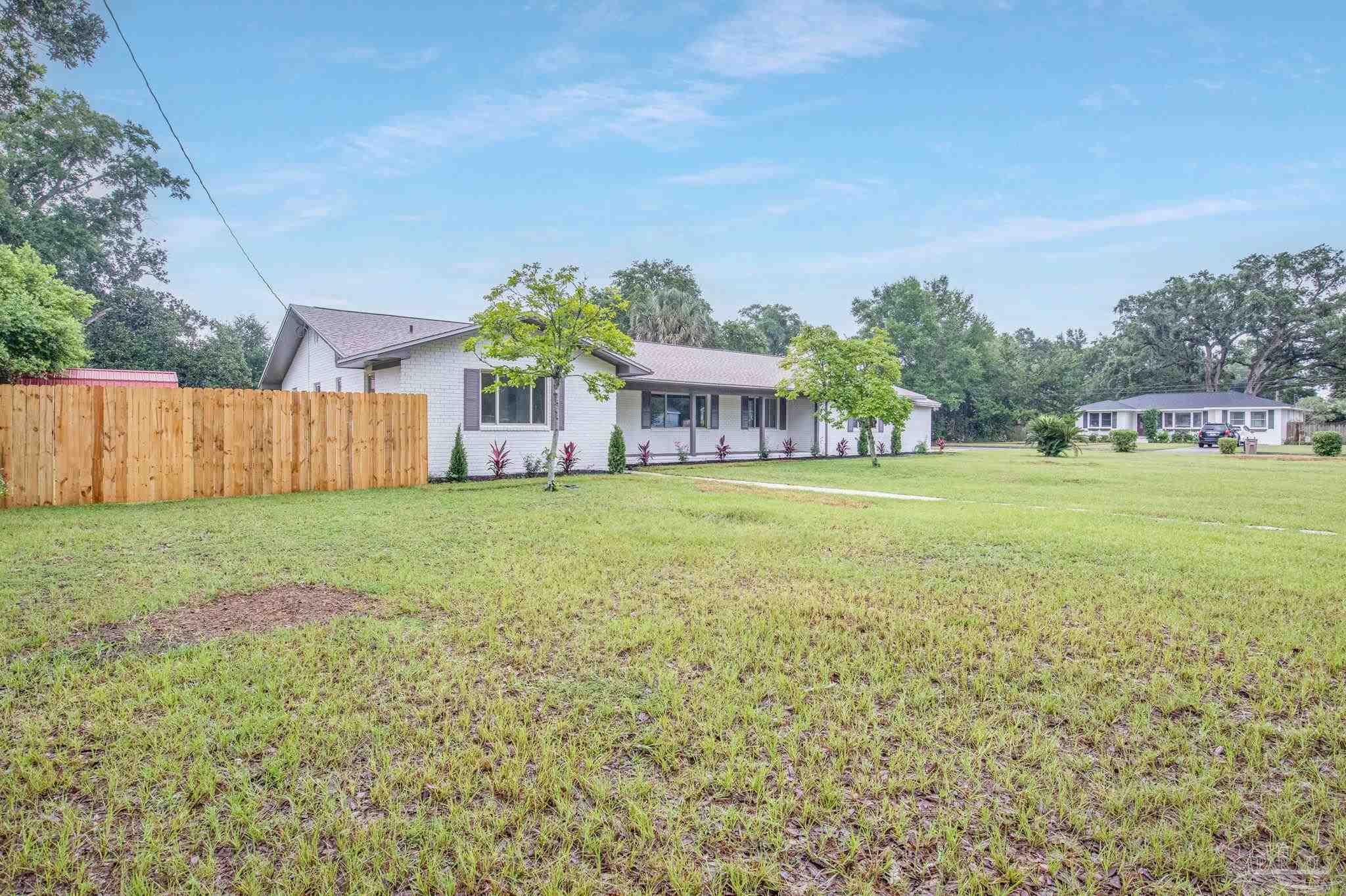 2800 N 18th Ave