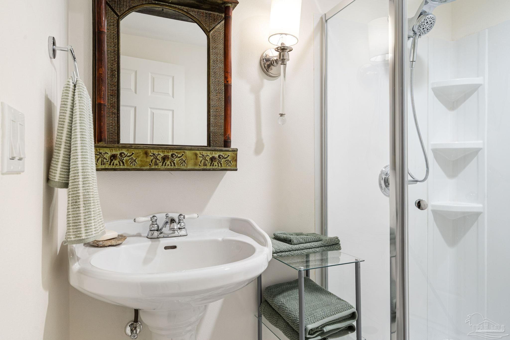 1191 Gulf Breeze Pkwy