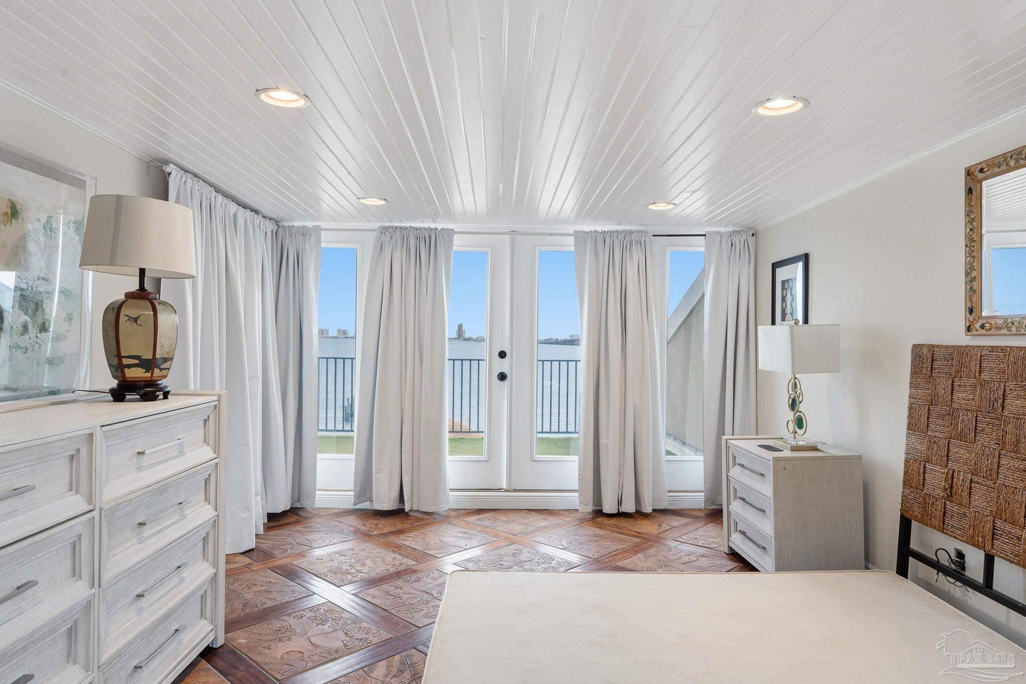 1191 Gulf Breeze Pkwy