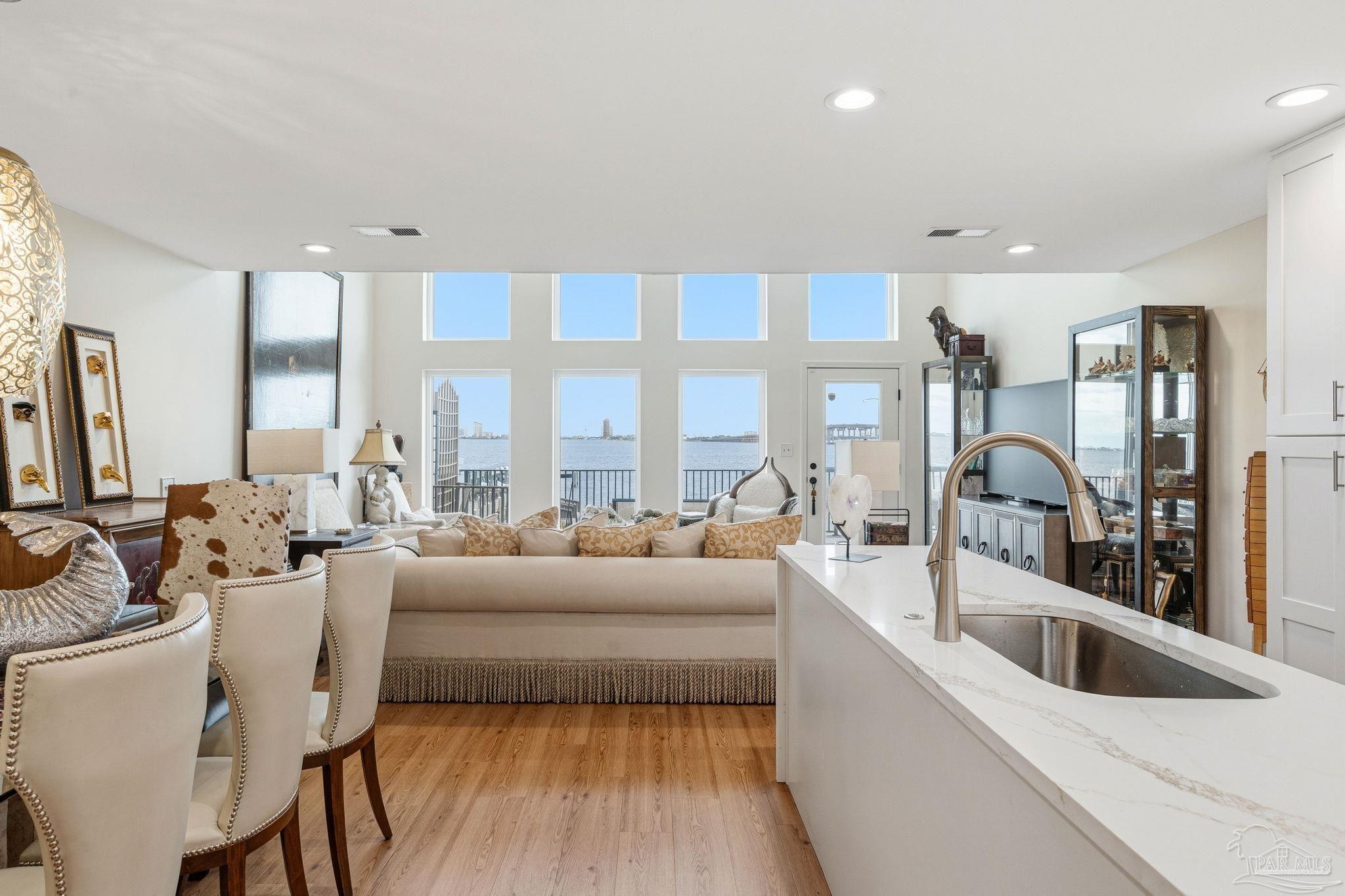 1191 Gulf Breeze Pkwy