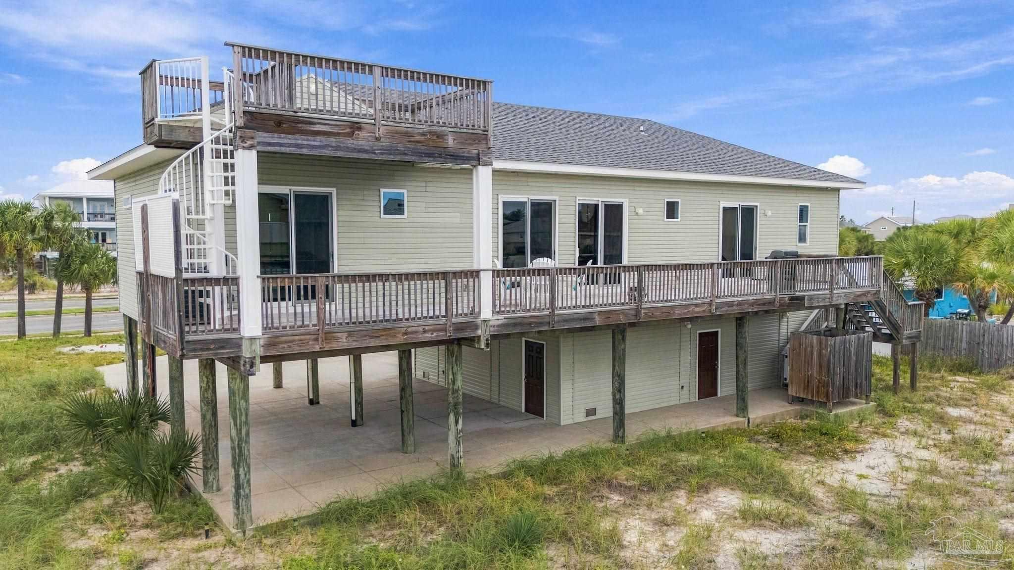 802 Via Deluna Dr