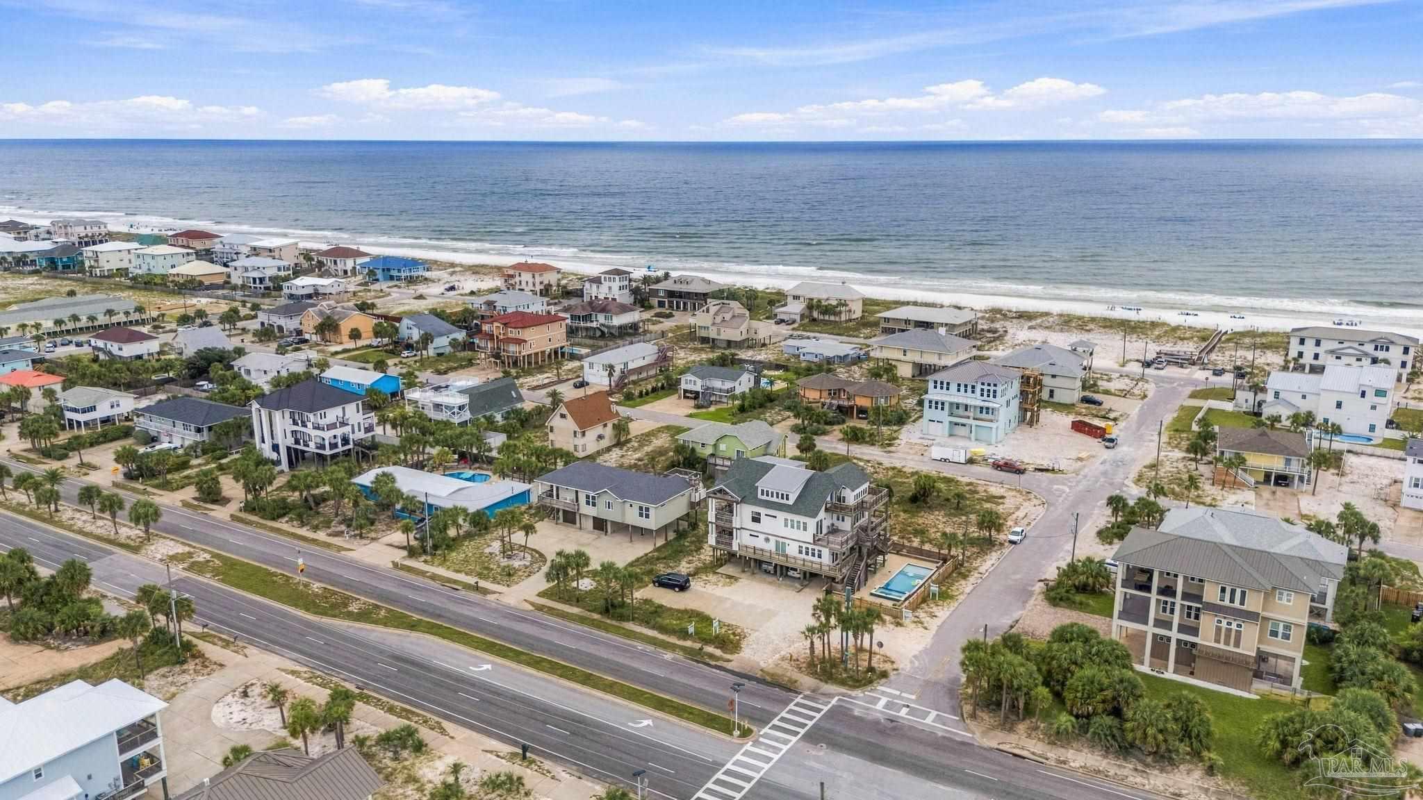 802 Via Deluna Dr