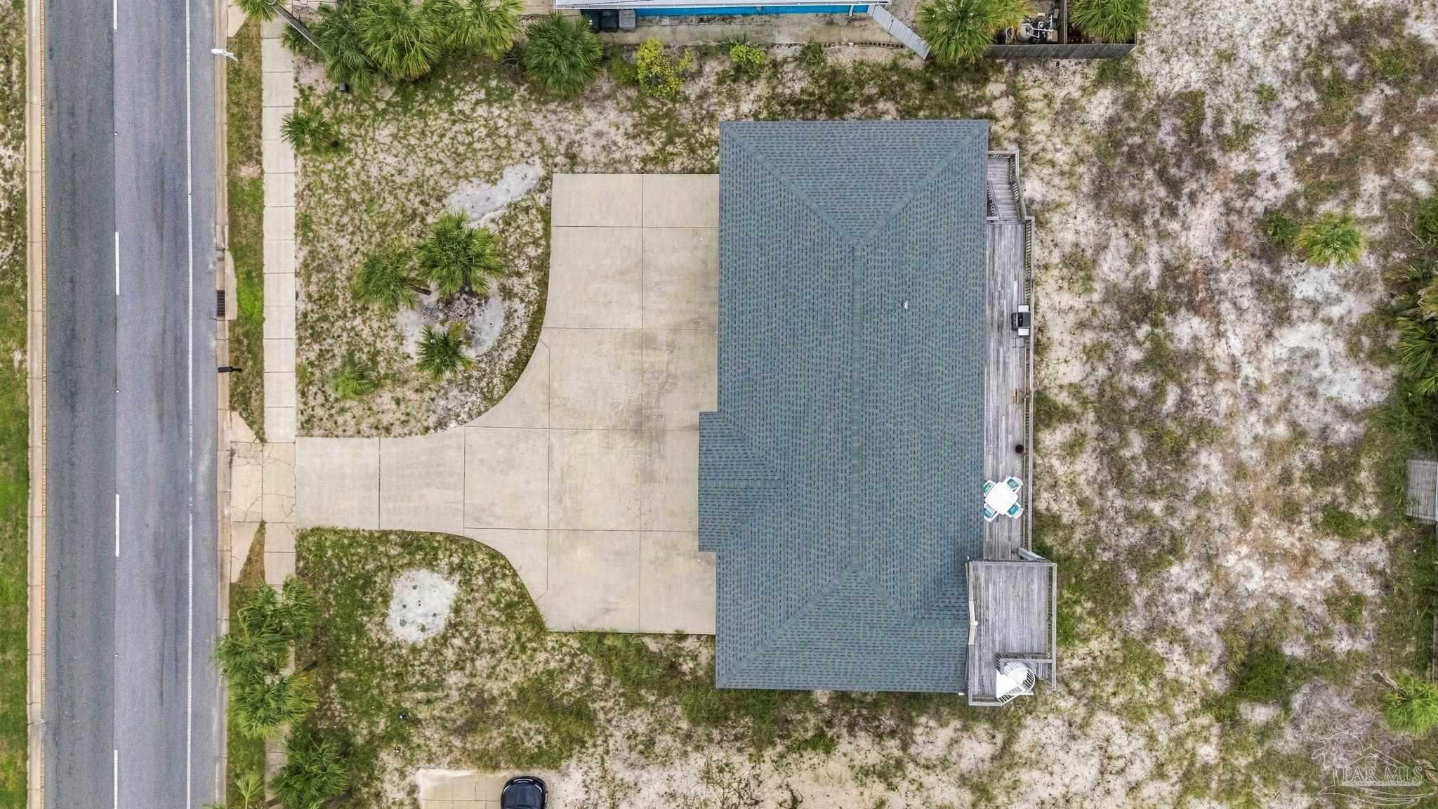 802 Via Deluna Dr