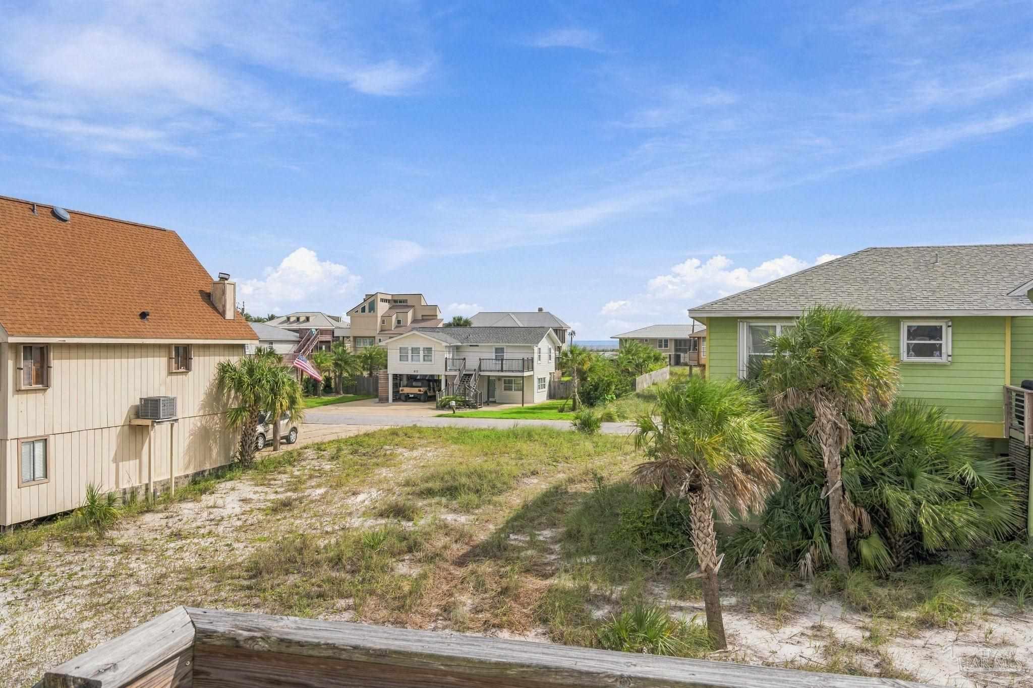 802 Via Deluna Dr