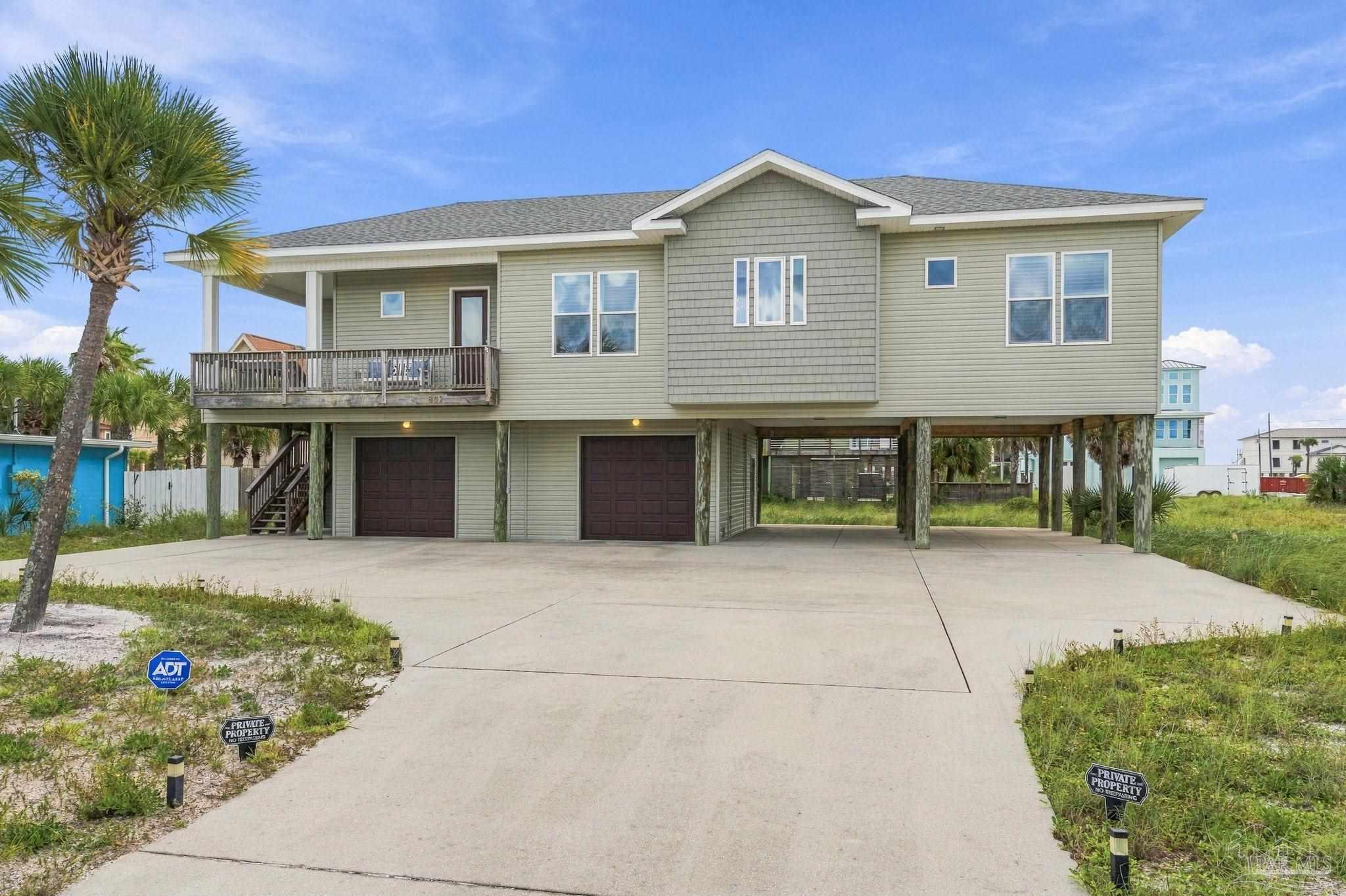 802 Via Deluna Dr