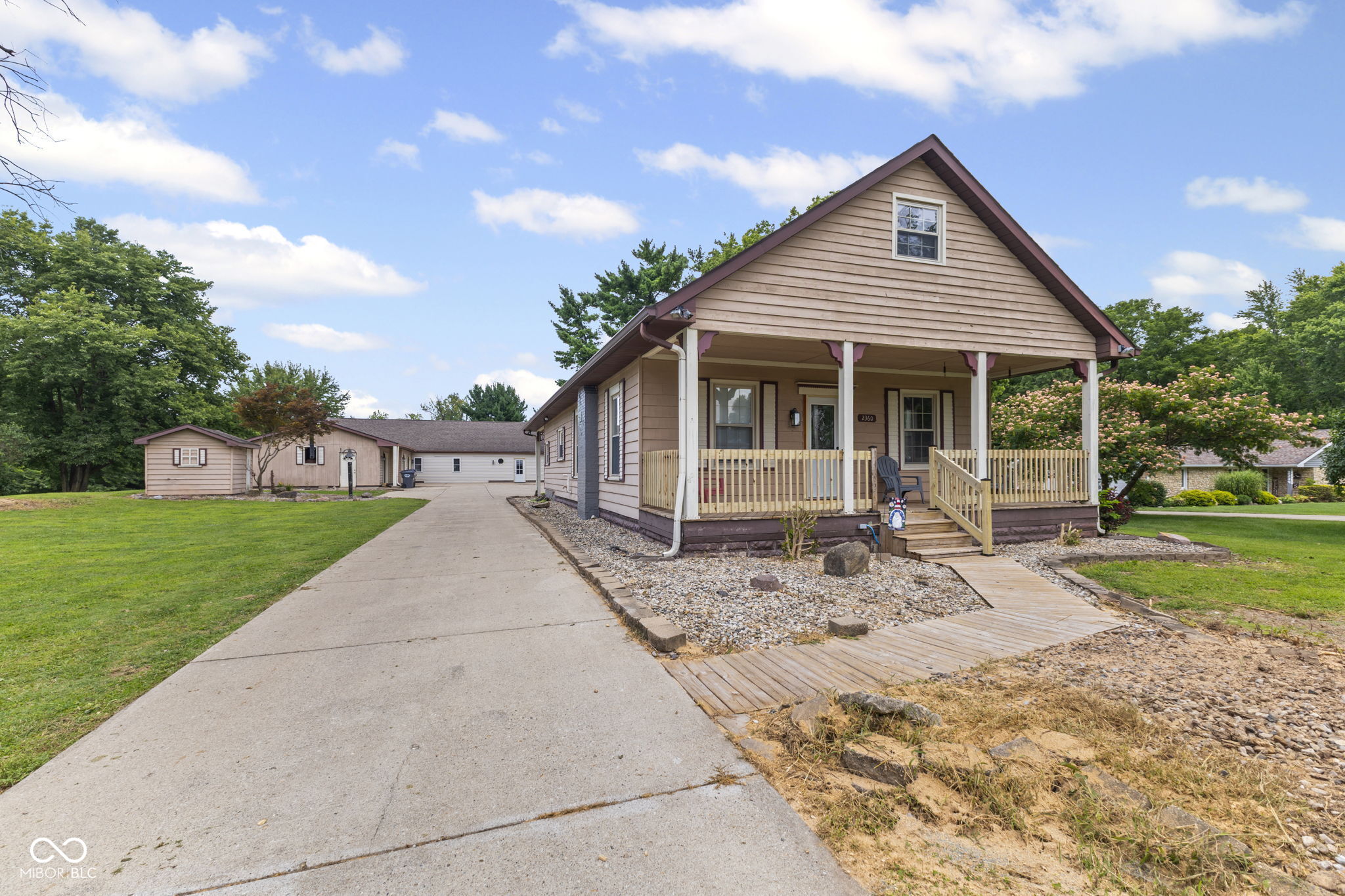 2360 W US Highway 36 Drive