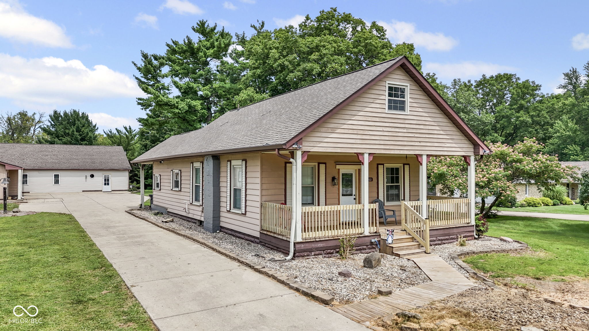 2360 W US Highway 36 Drive