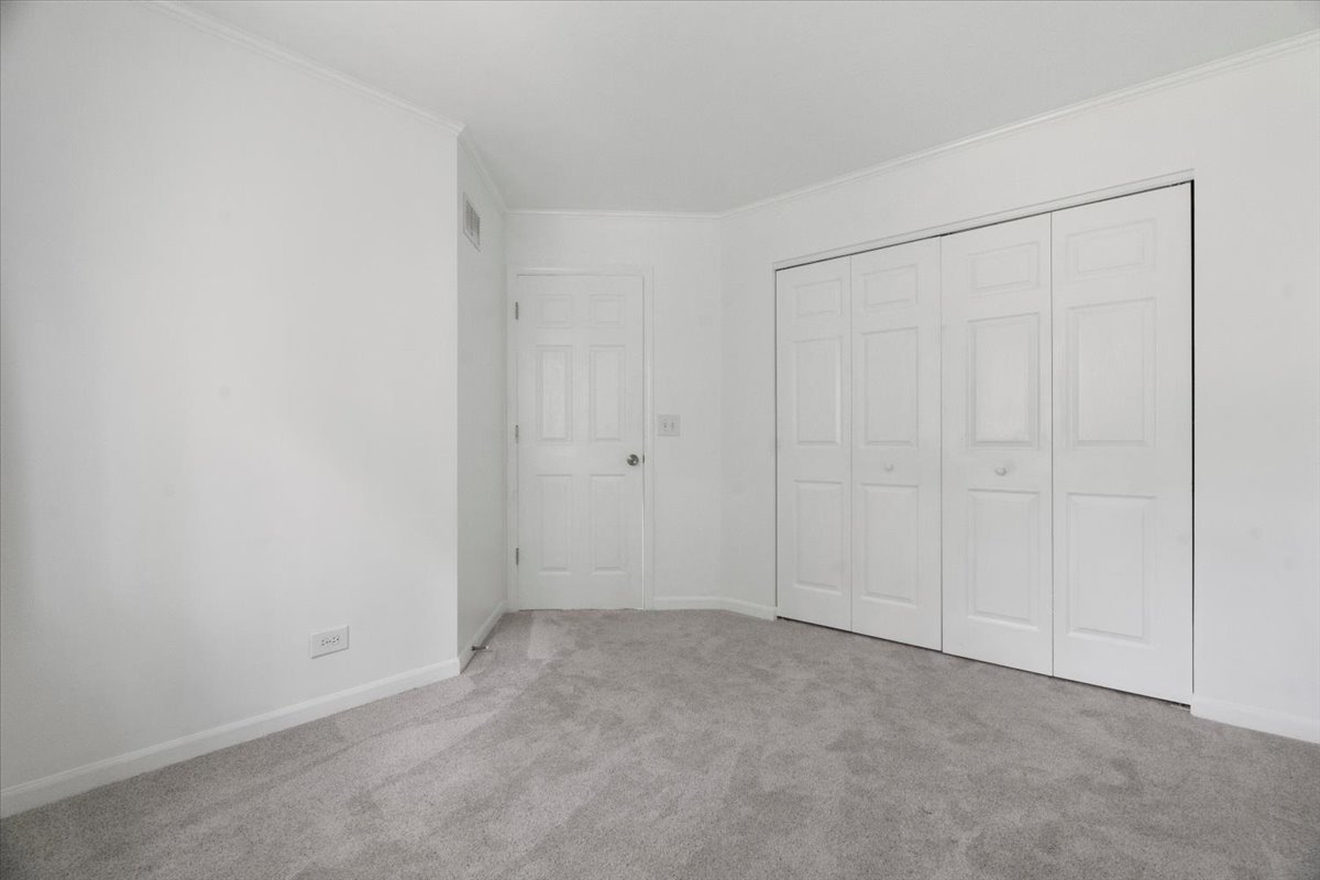 1387 London Court