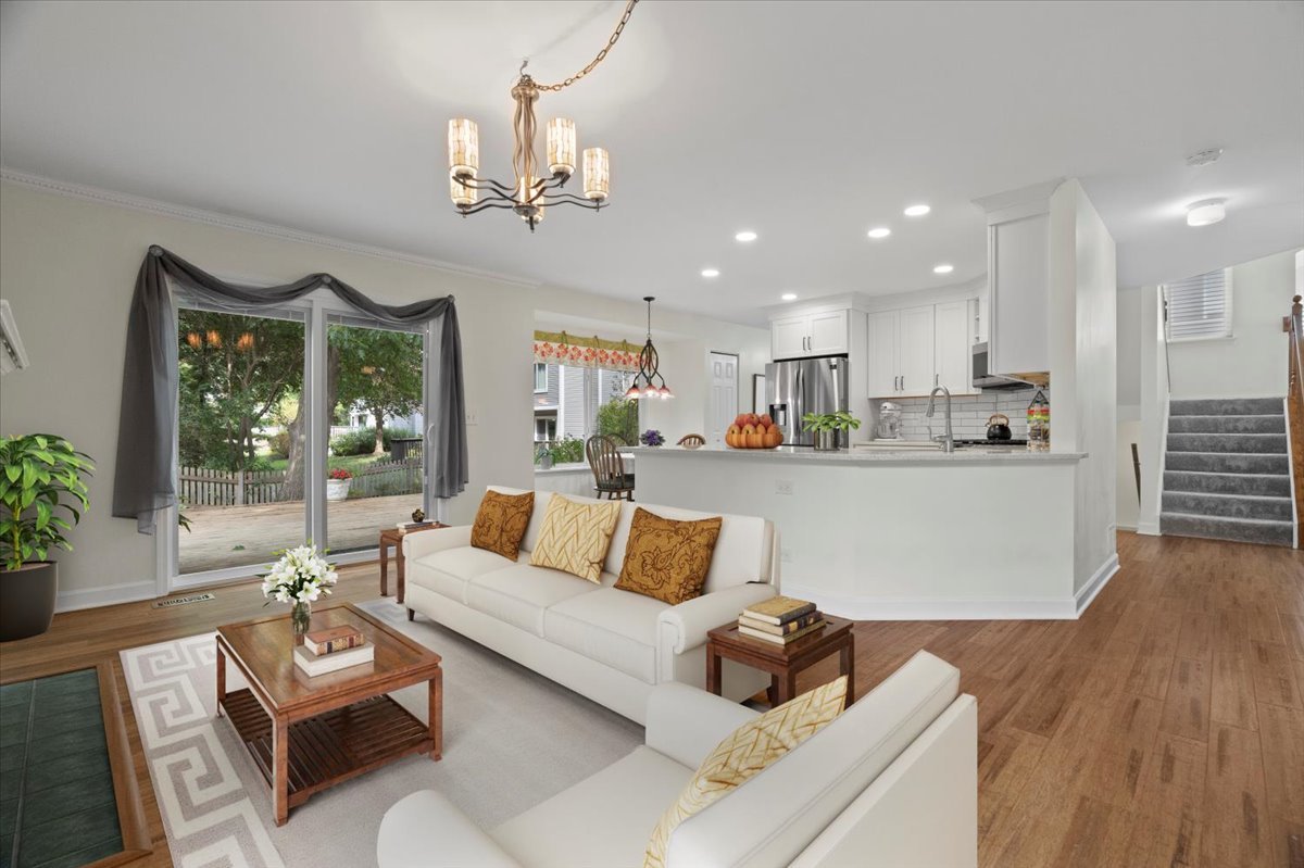 1387 London Court