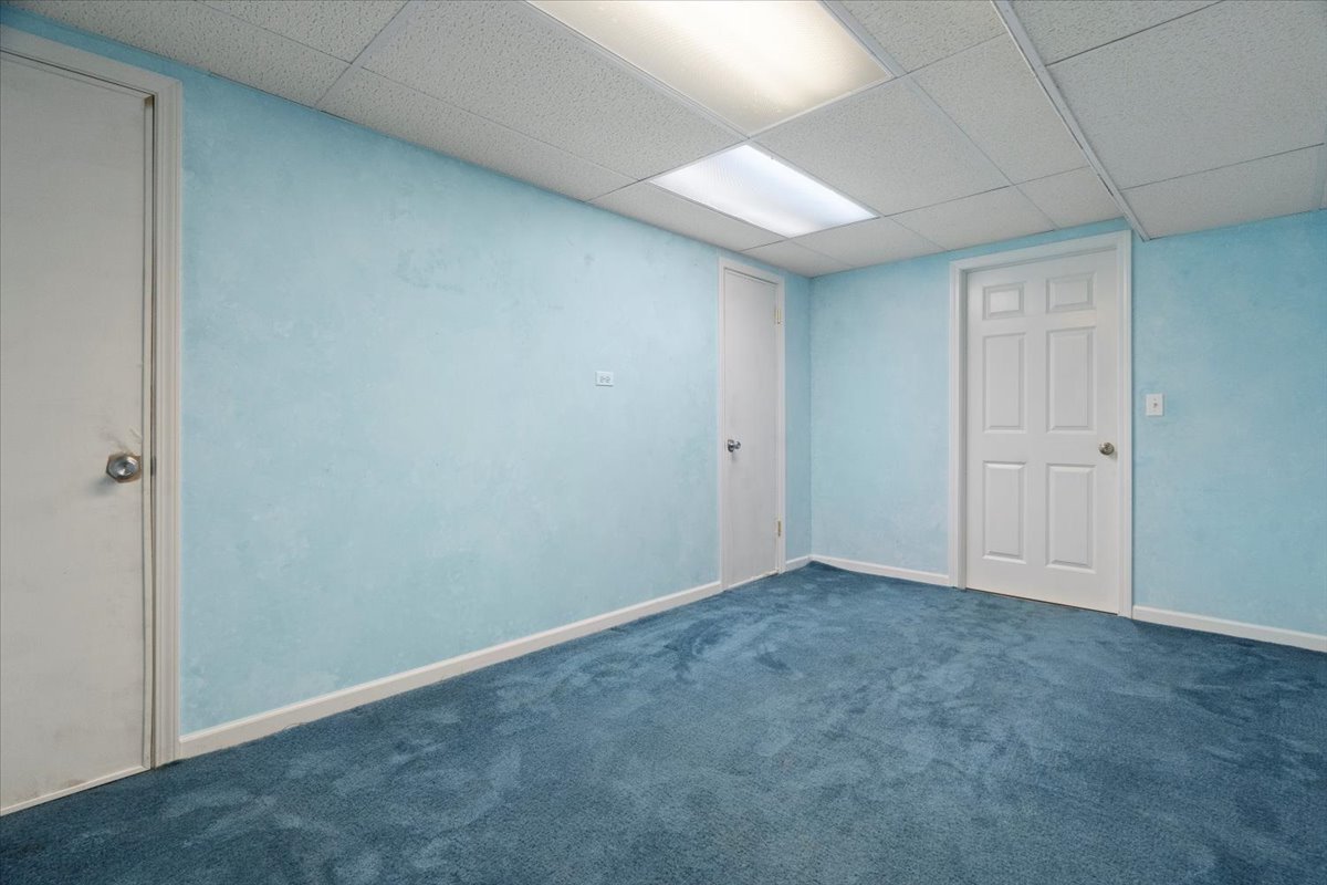 1387 London Court