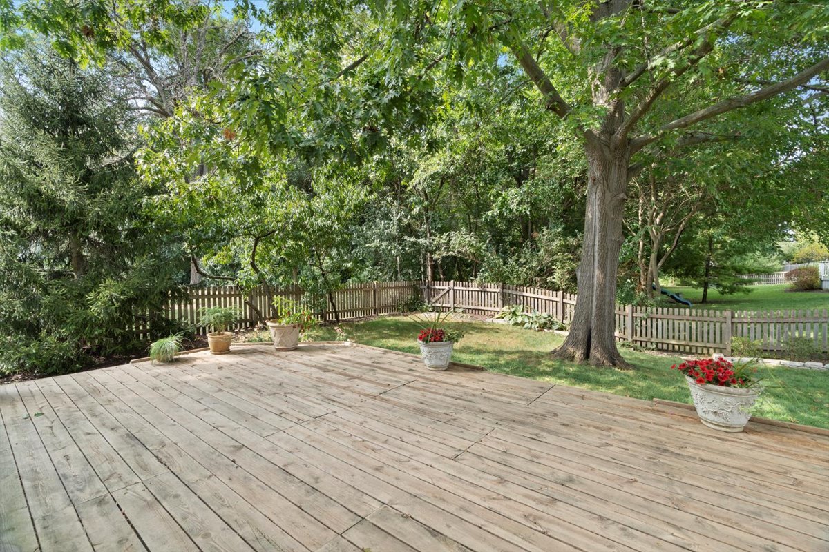 1387 London Court