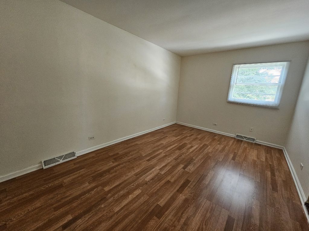 1037 Dunbar Road