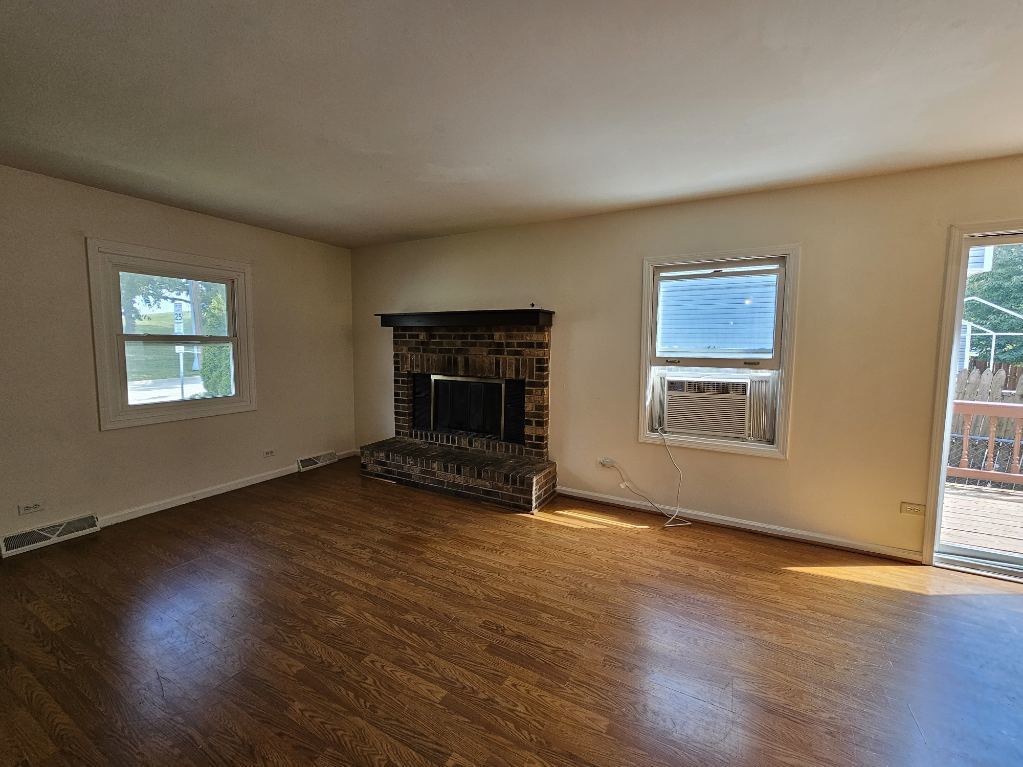 1037 Dunbar Road