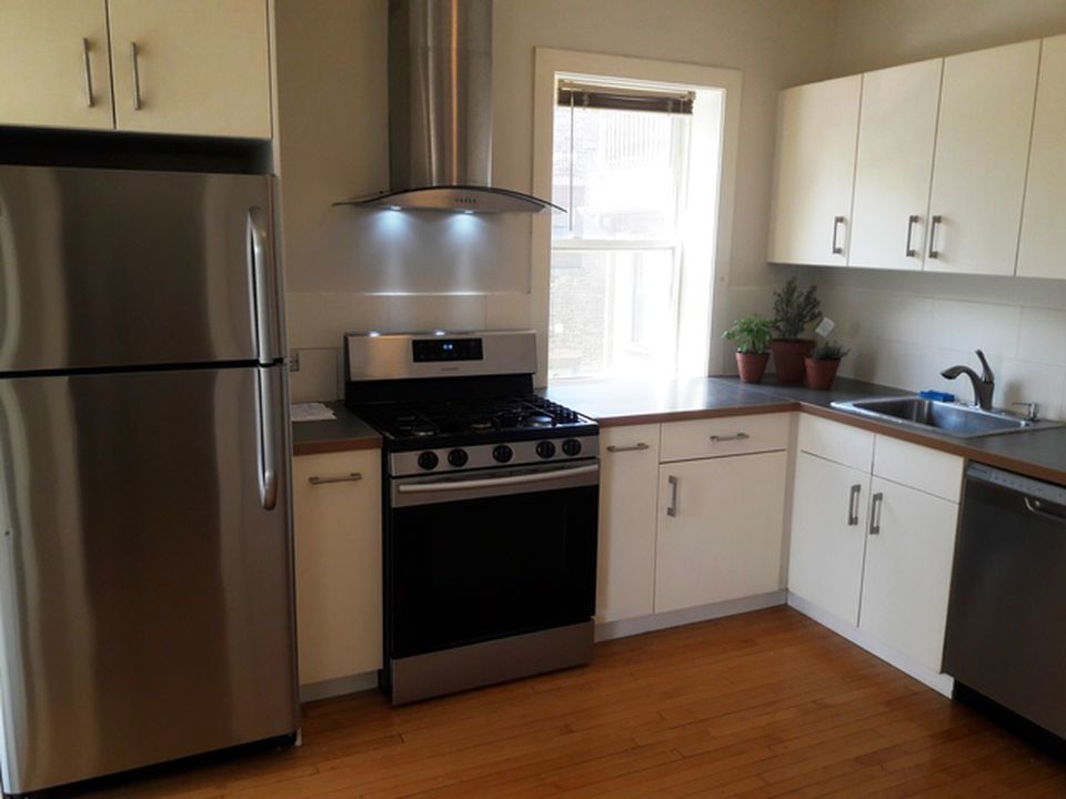 6649 N Ashland Avenue Unit: 2