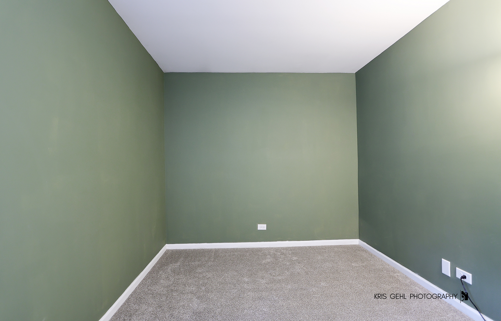 321 W Whispering Oaks Lane