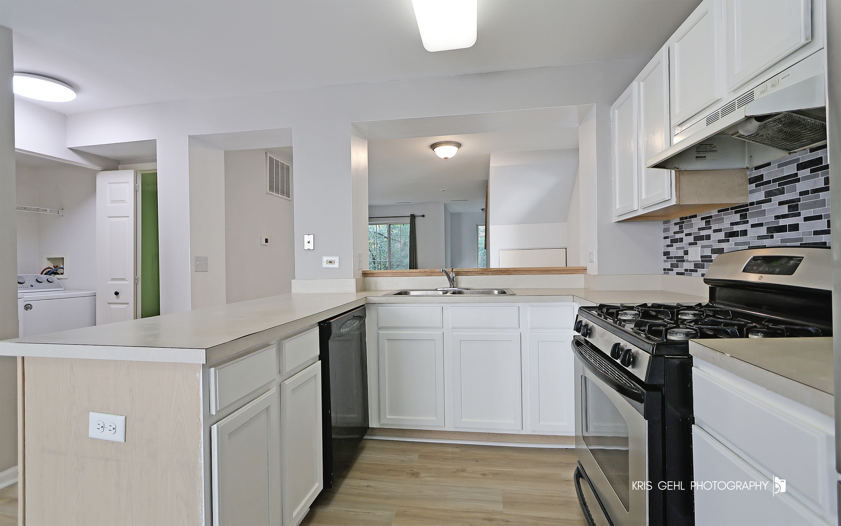 321 W Whispering Oaks Lane
