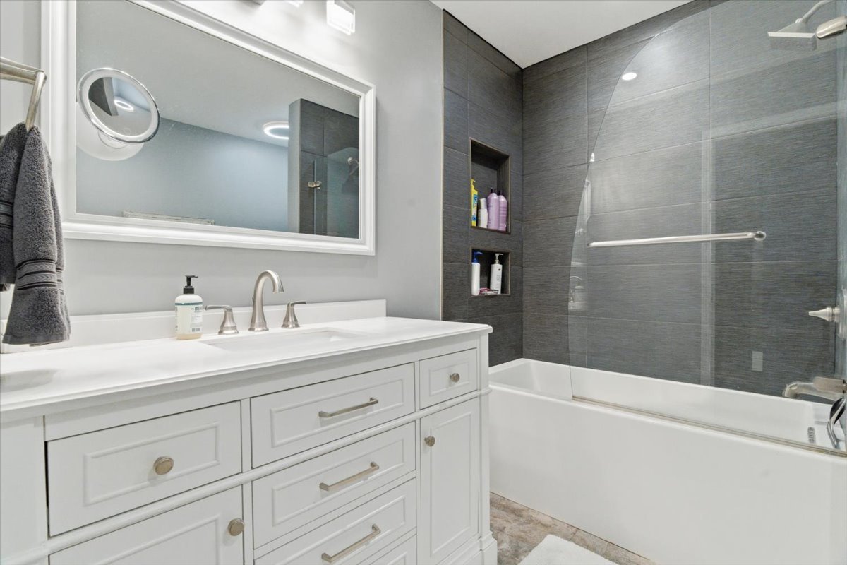 1389 S Candlestick Way