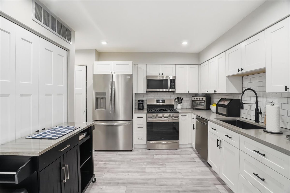 7 Adams Court Unit: A