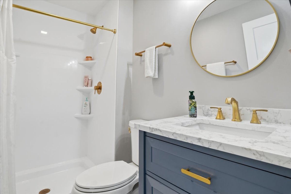 7 Adams Court Unit: A