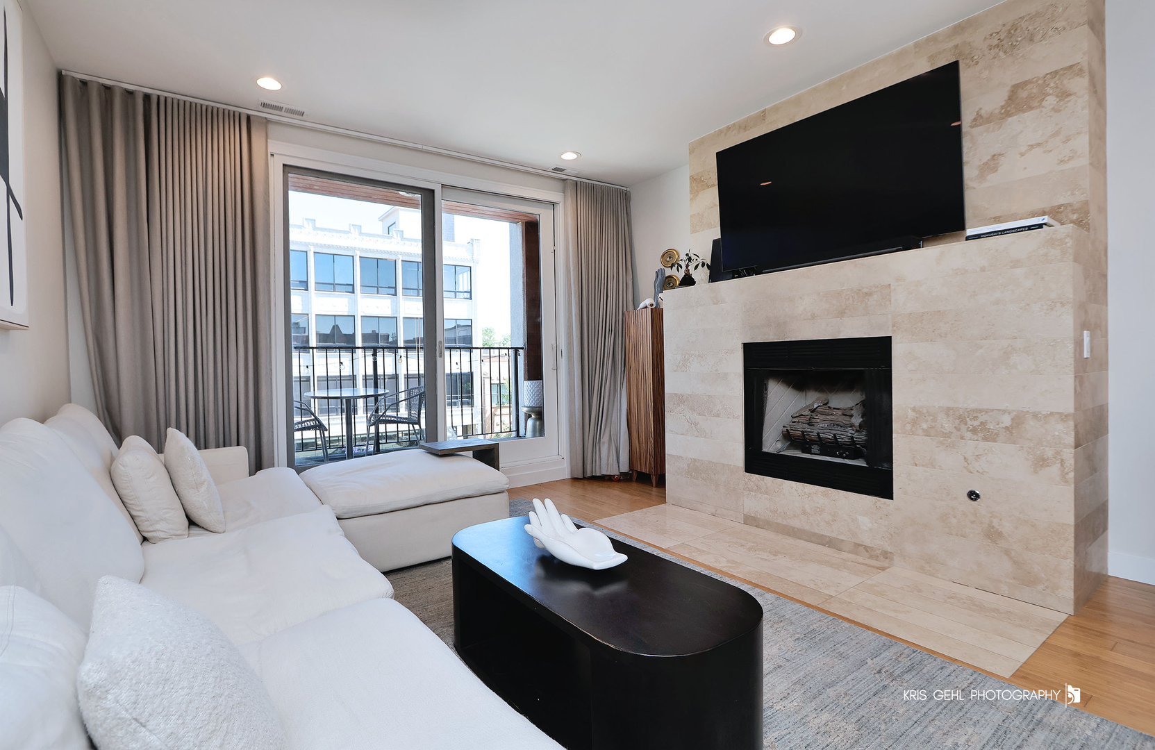 1555 N Talman Avenue Unit: 3D