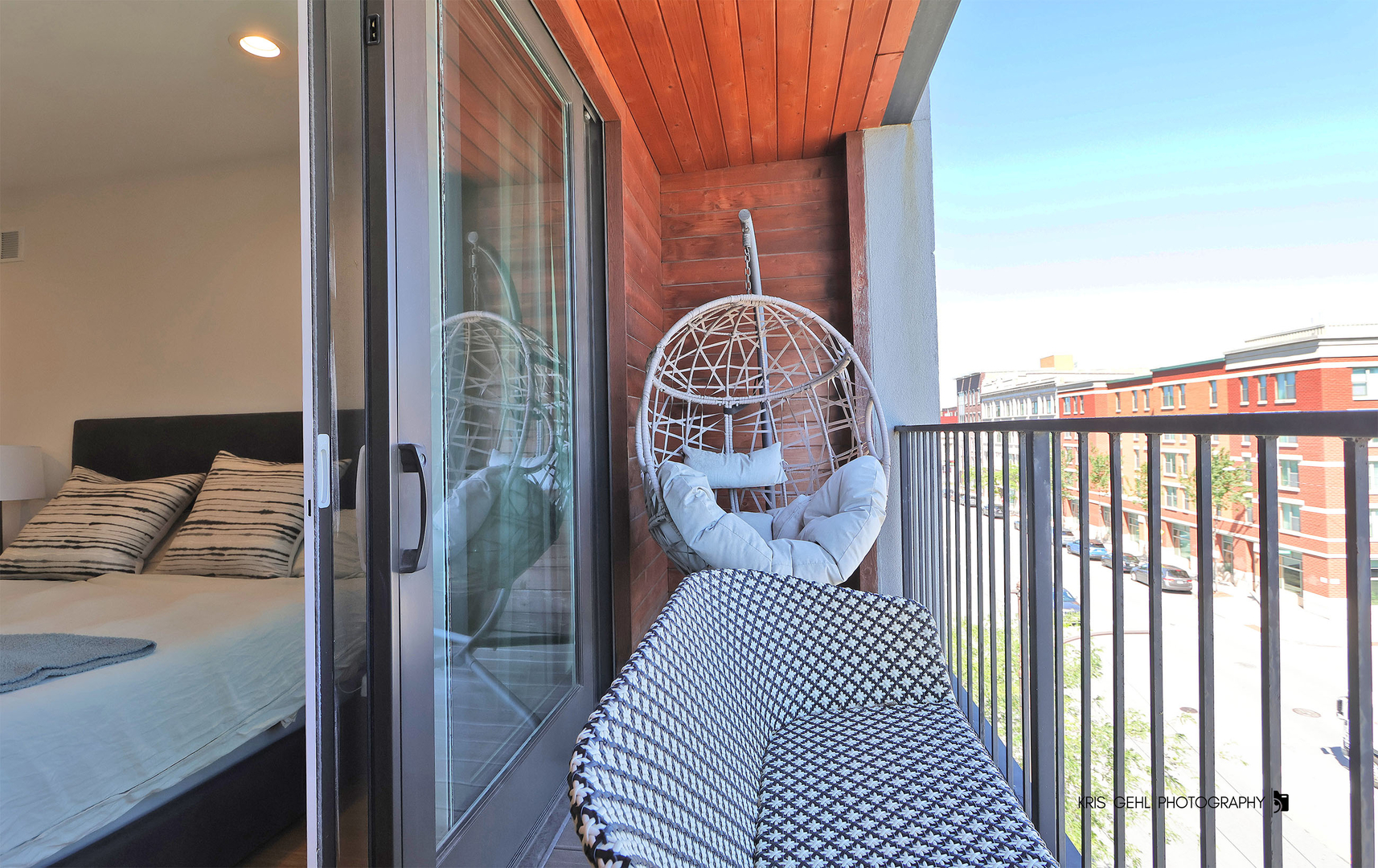 1555 N Talman Avenue Unit: 3D