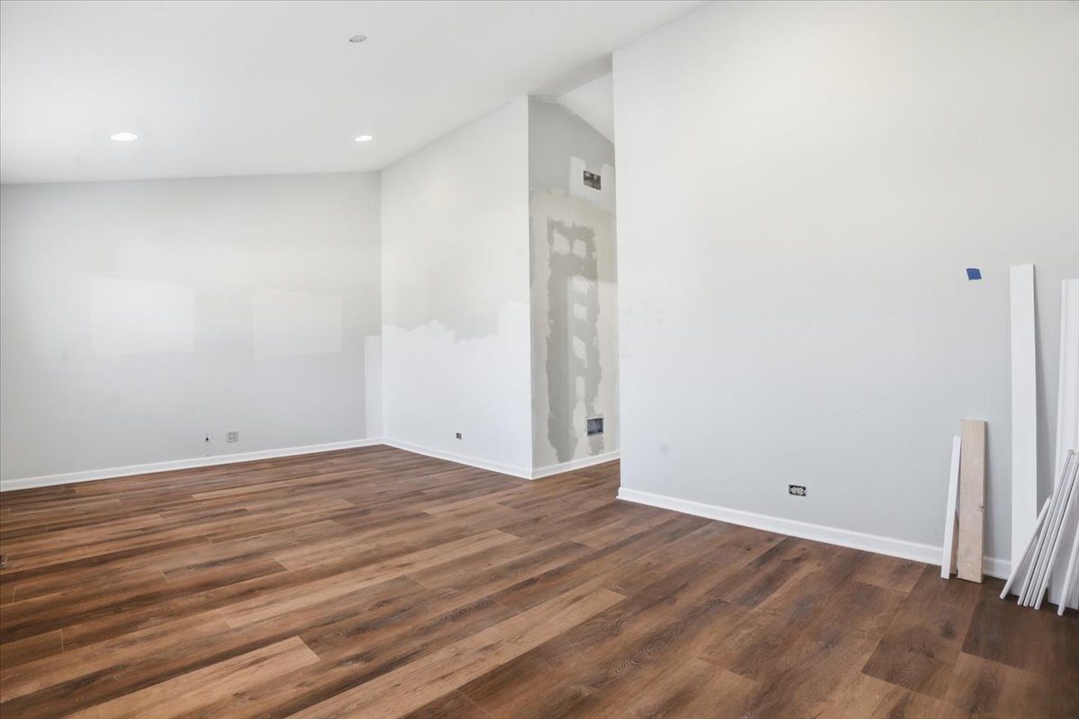 1204 Chatham Court Unit: 1204