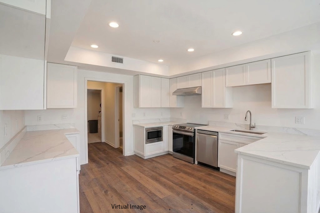 1204 Chatham Court Unit: 1204